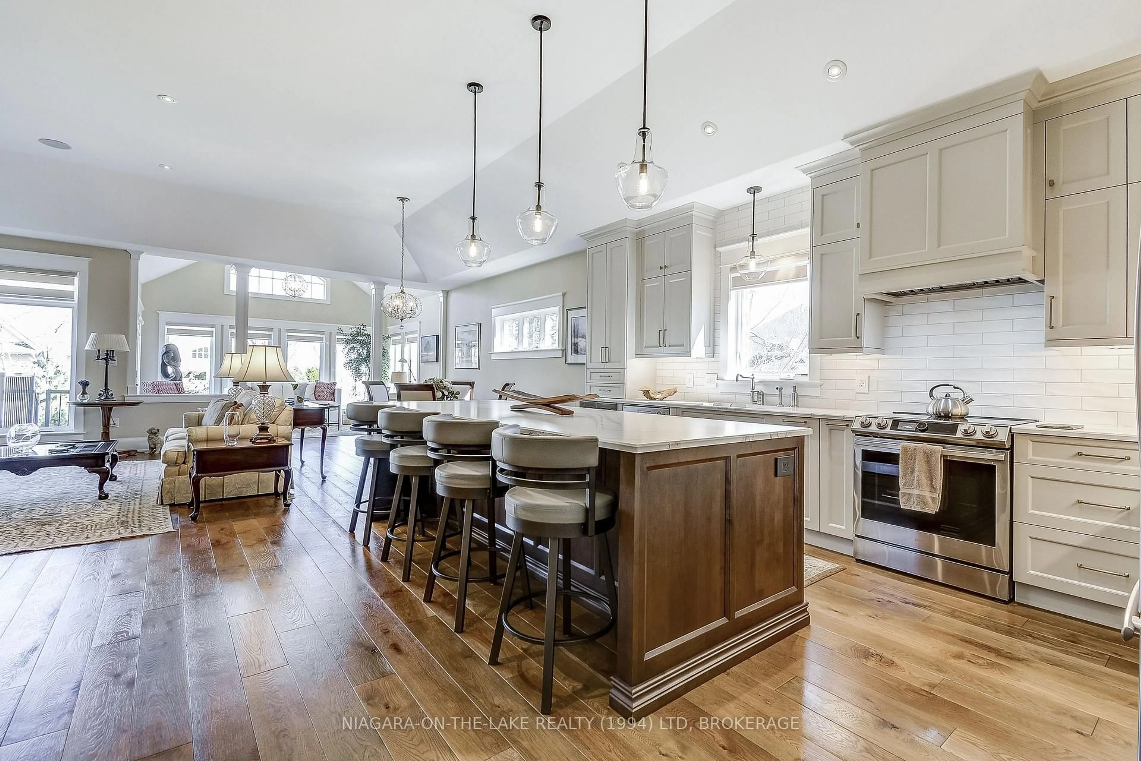 Open concept kitchen, unknown for 12 Stoneridge Cres, Niagara-on-the-Lake Ontario L0S 1J1