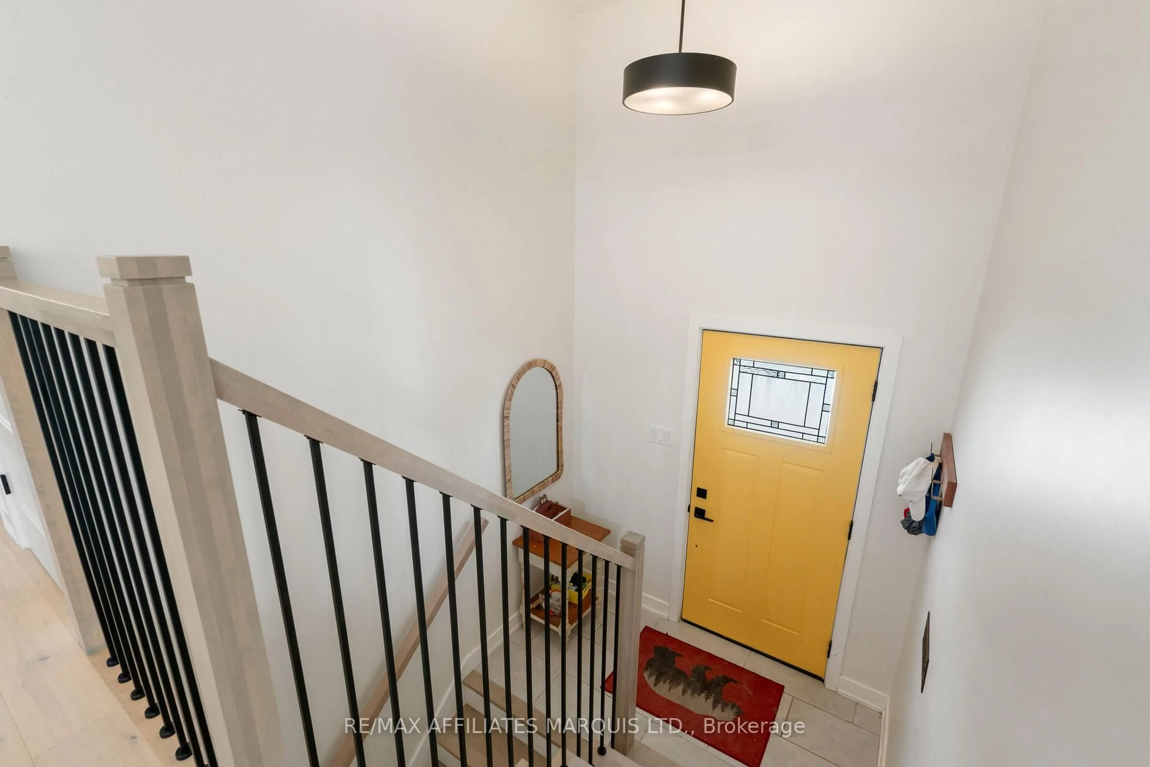 Indoor entryway for 106 Bishop St, North Glengarry Ontario K0C 1A0