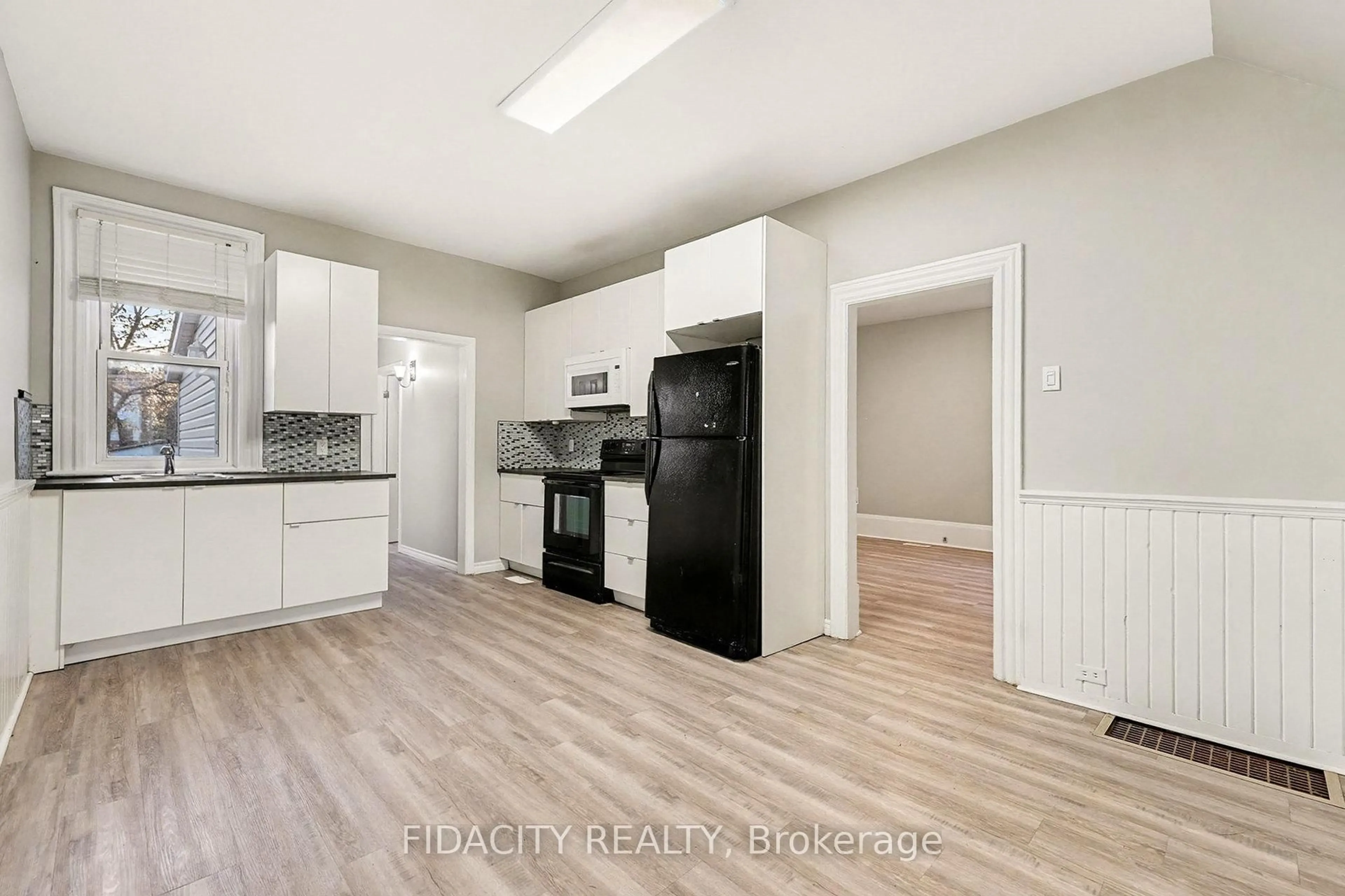 A pic of a room for 38 Winnifred St, Smiths Falls Ontario K7A 2N5