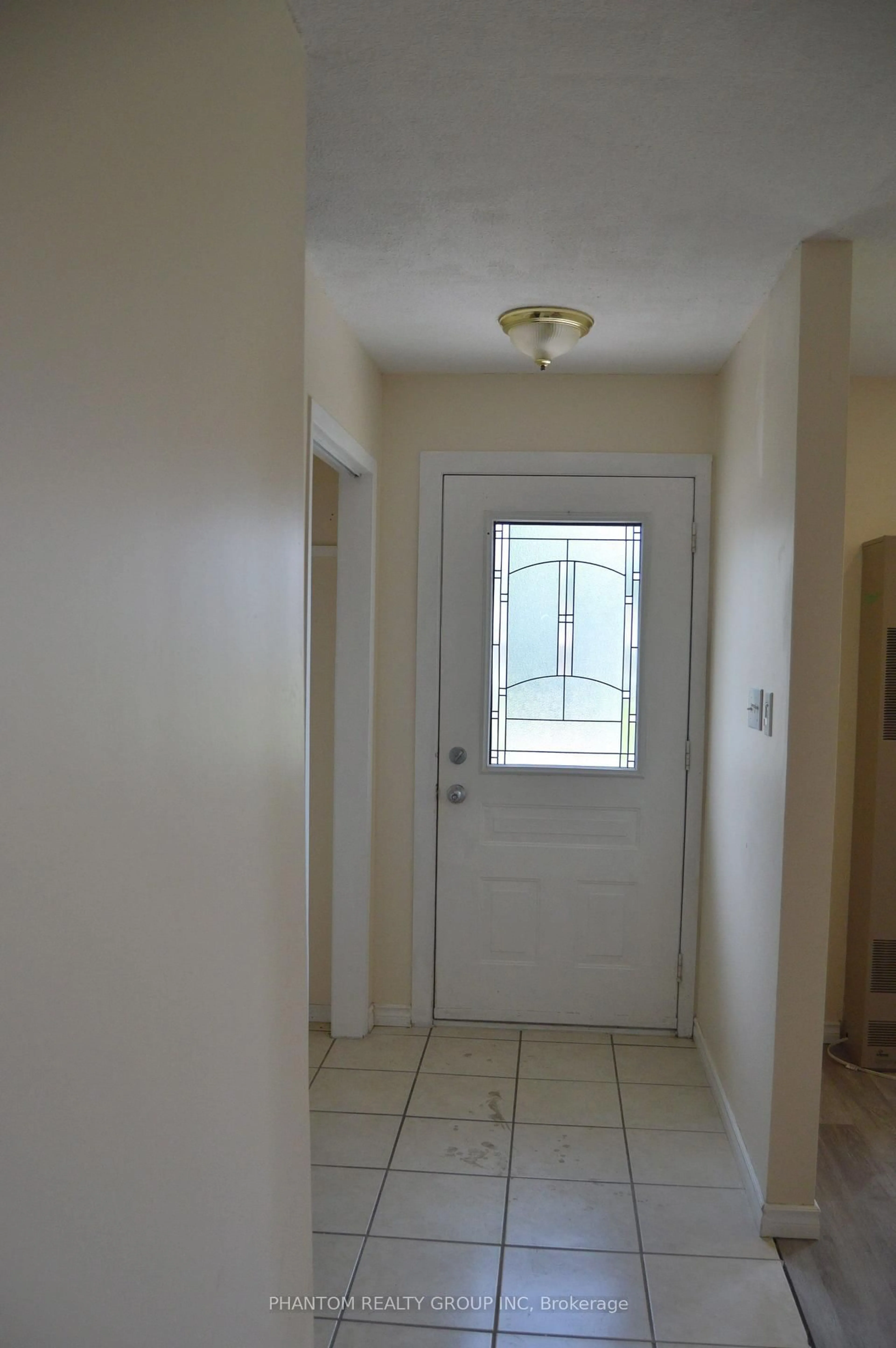 Indoor entryway for 92 Carraway Cres, South Dundas Ontario K0C 1X0