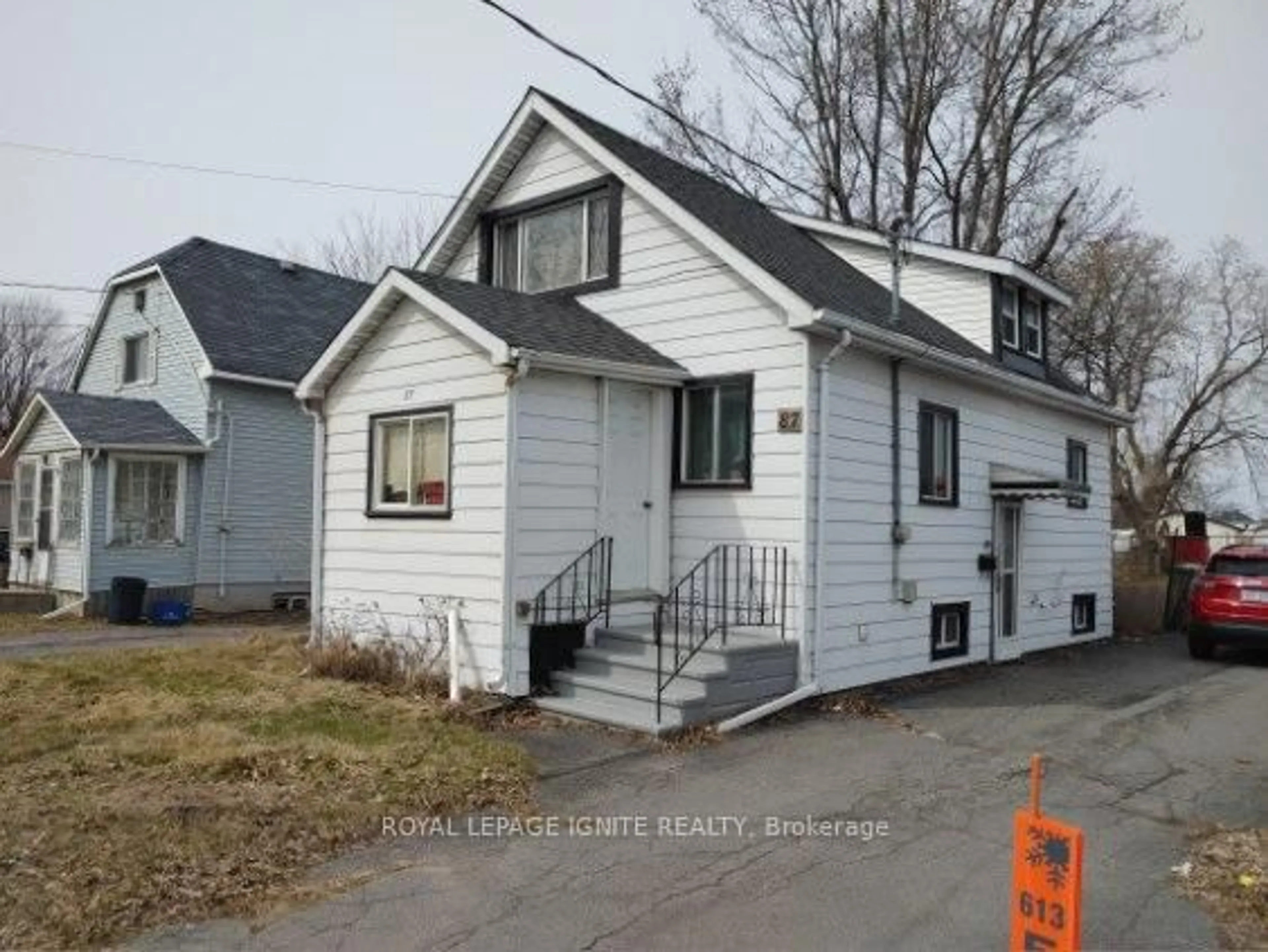 Home with vinyl exterior material, street for 87 Ninth St, Cornwall Ontario K6J 3A4