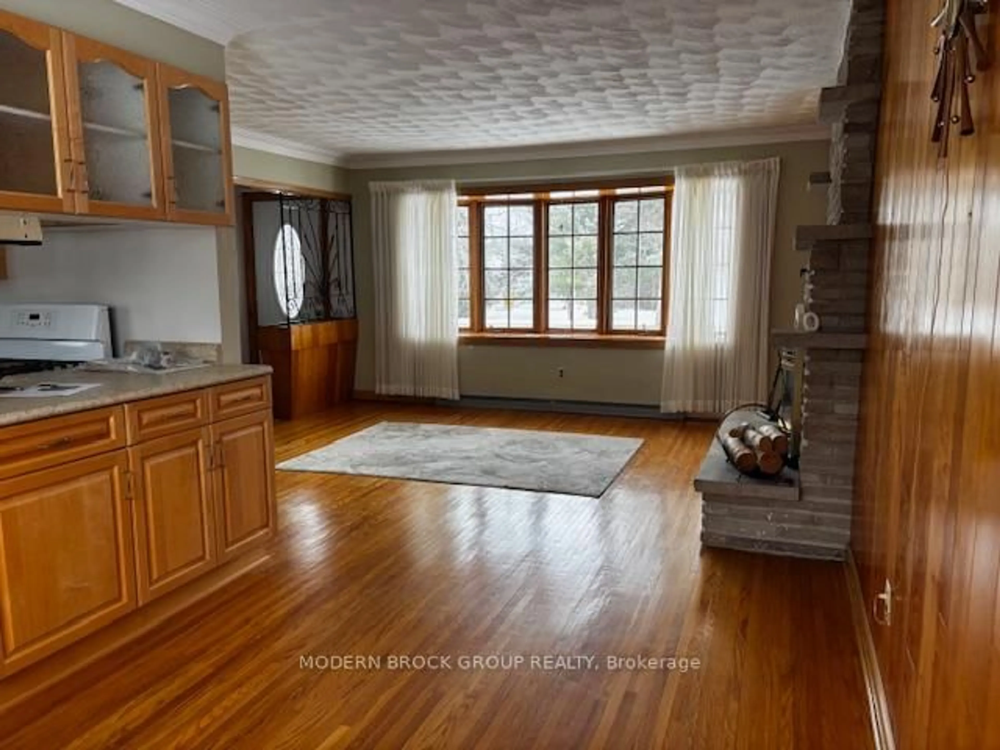 A pic of a room for 1190 County Rd 2 Rd, Elizabethtown-Kitley Ontario K6V 5T3