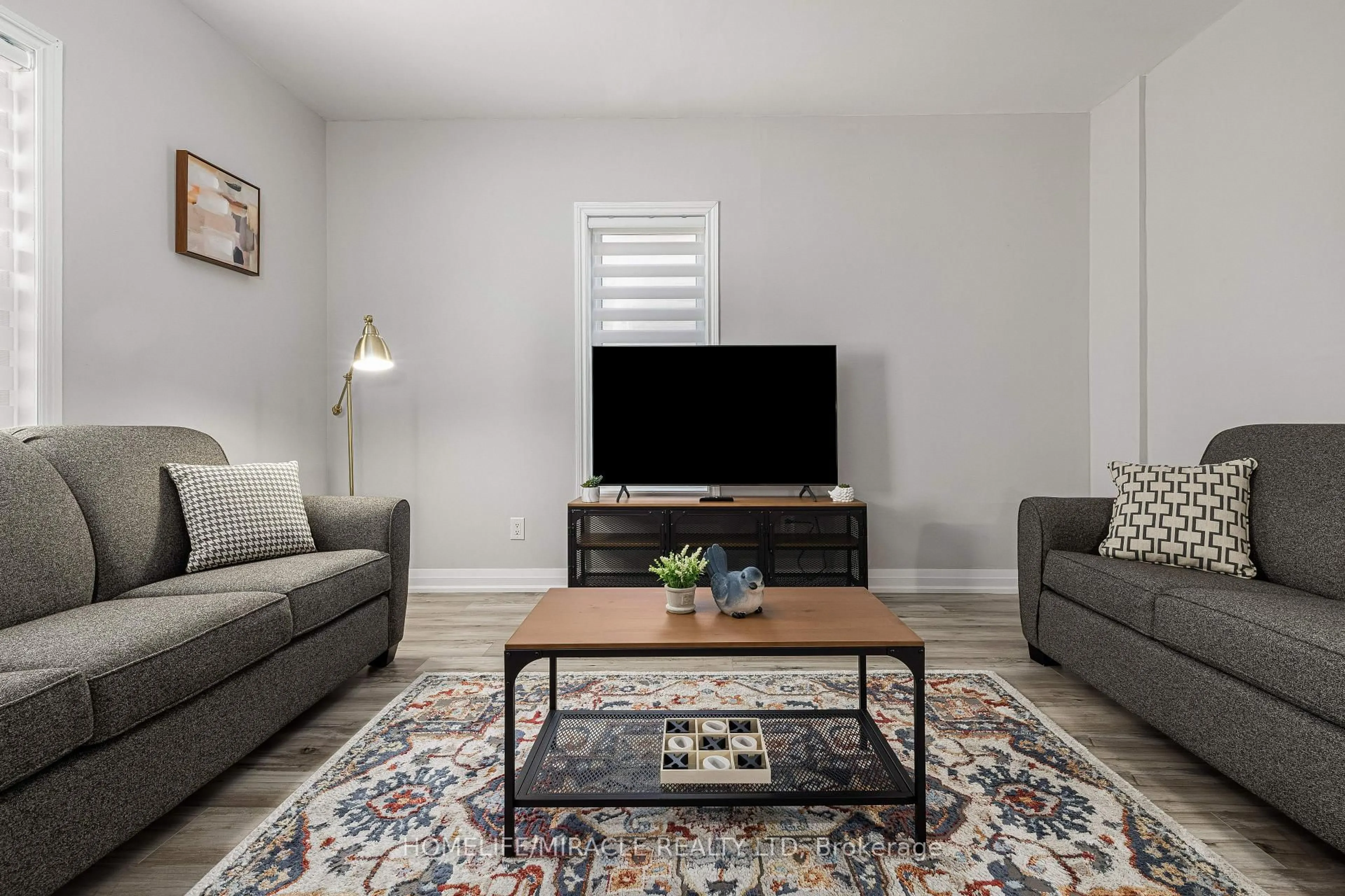 Living room with furniture, unknown for 19 Gilbert St, Lansdowne Village Ontario K0E 1L0