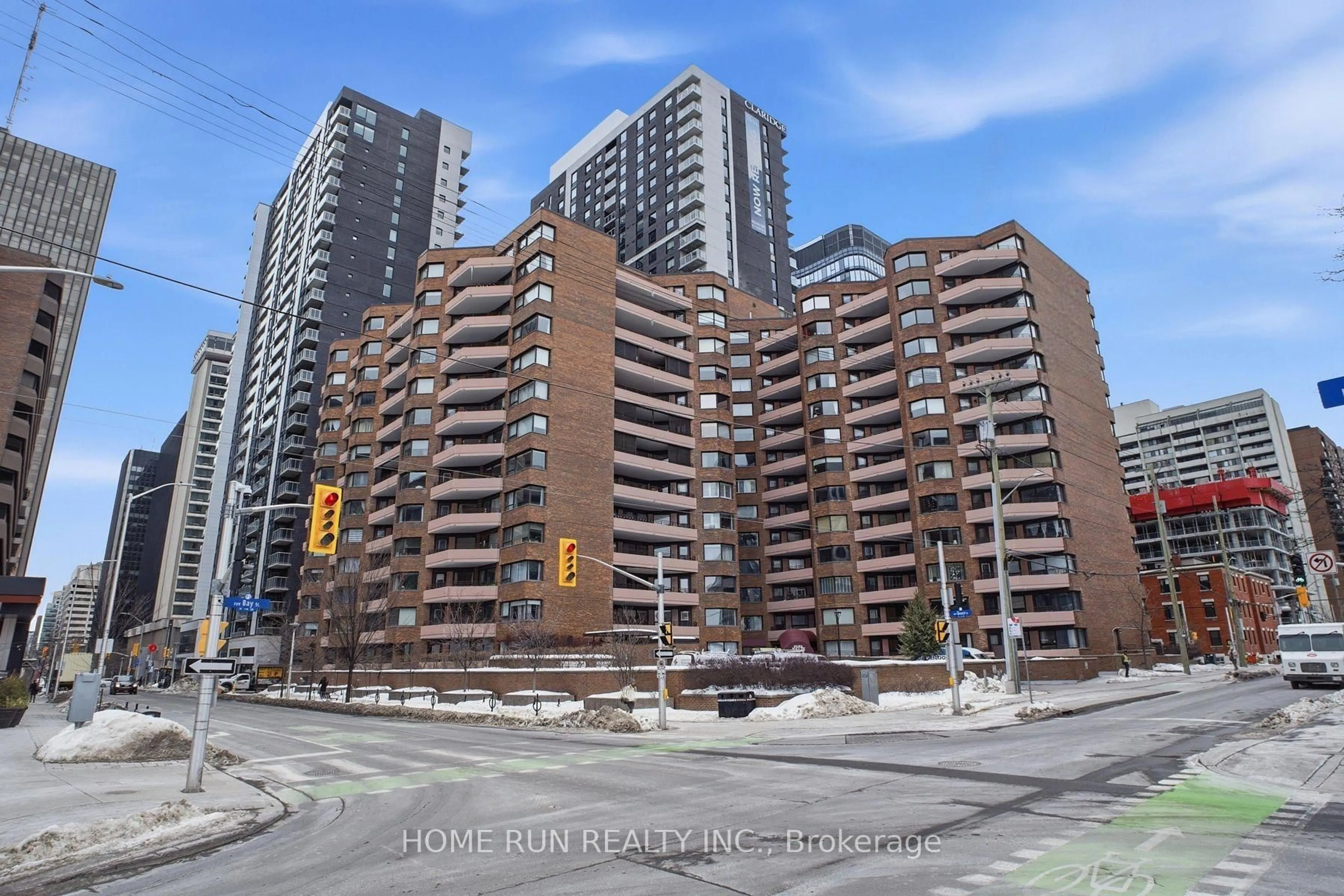 Unknown for 151 Bay St #104, Ottawa Ontario K1R 7T2