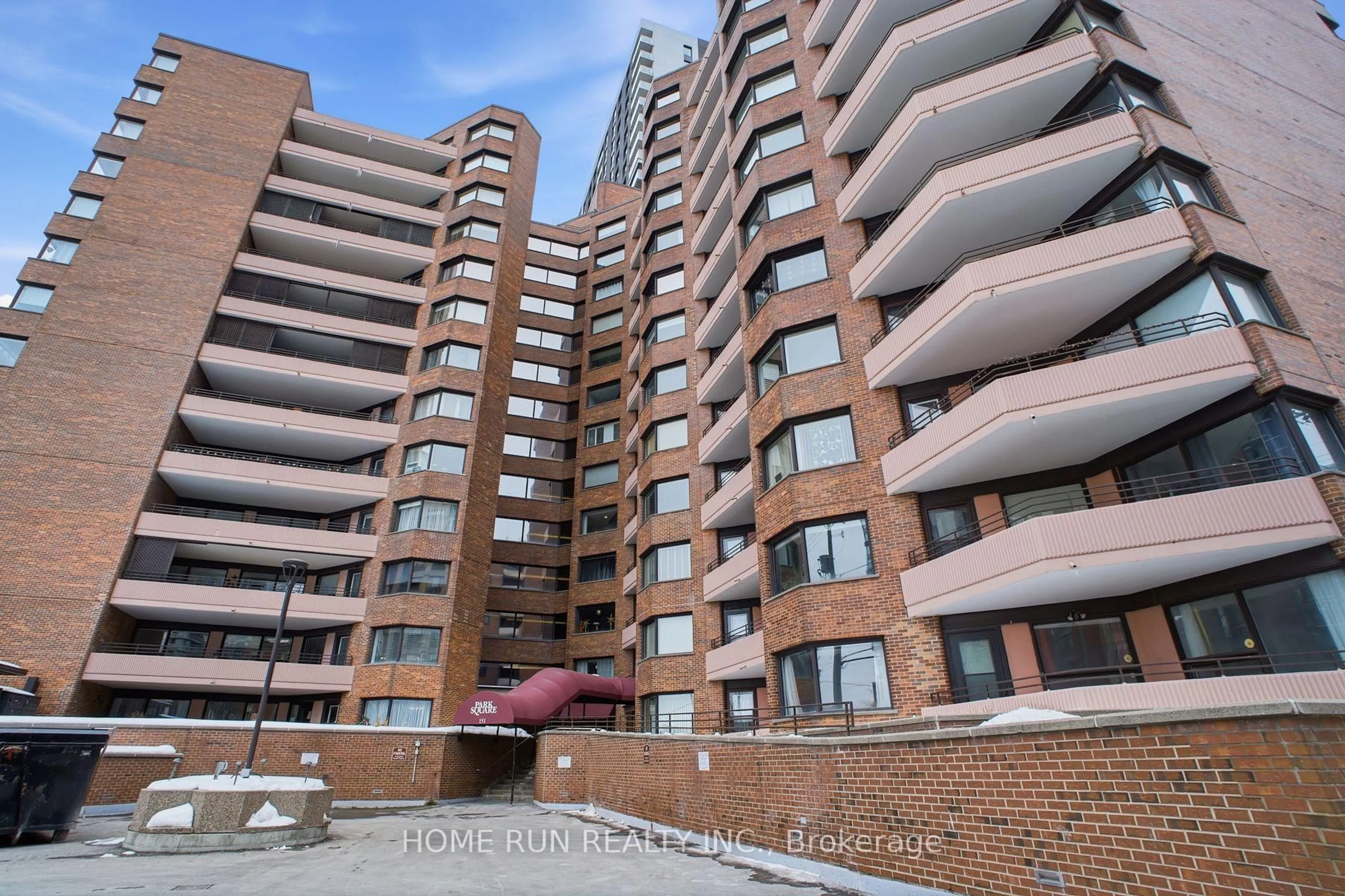 Unknown for 151 Bay St #104, Ottawa Ontario K1R 7T2
