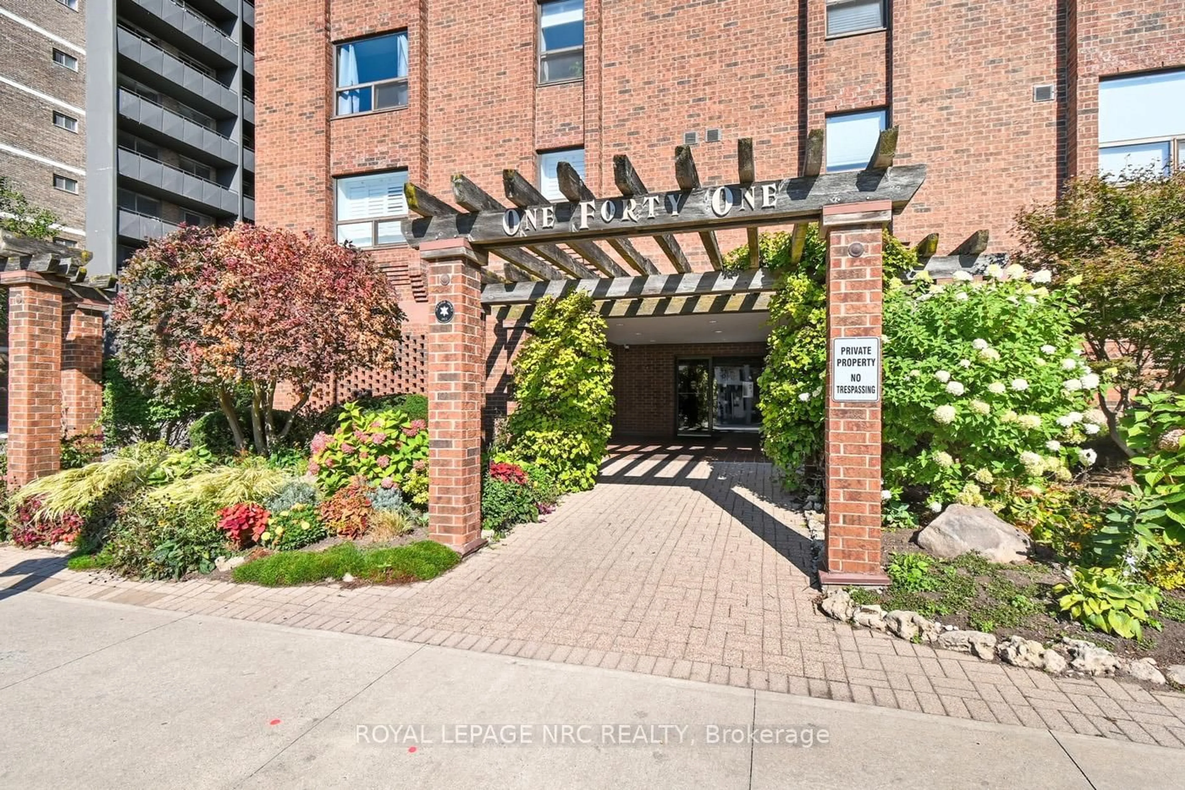 Unknown for 141 Church St #401, St. Catharines Ontario L2R 7L7