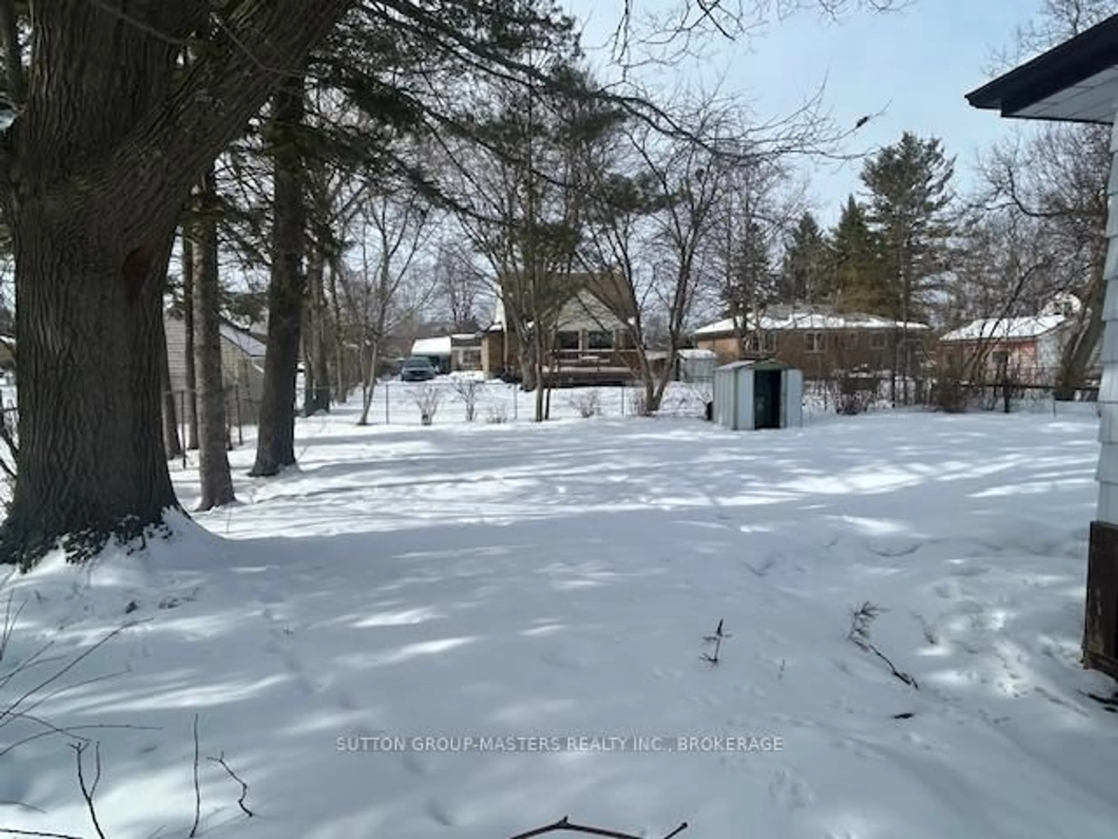 Shed for 323 Meadowcrest Rd, Kingston Ontario K7M 3S4