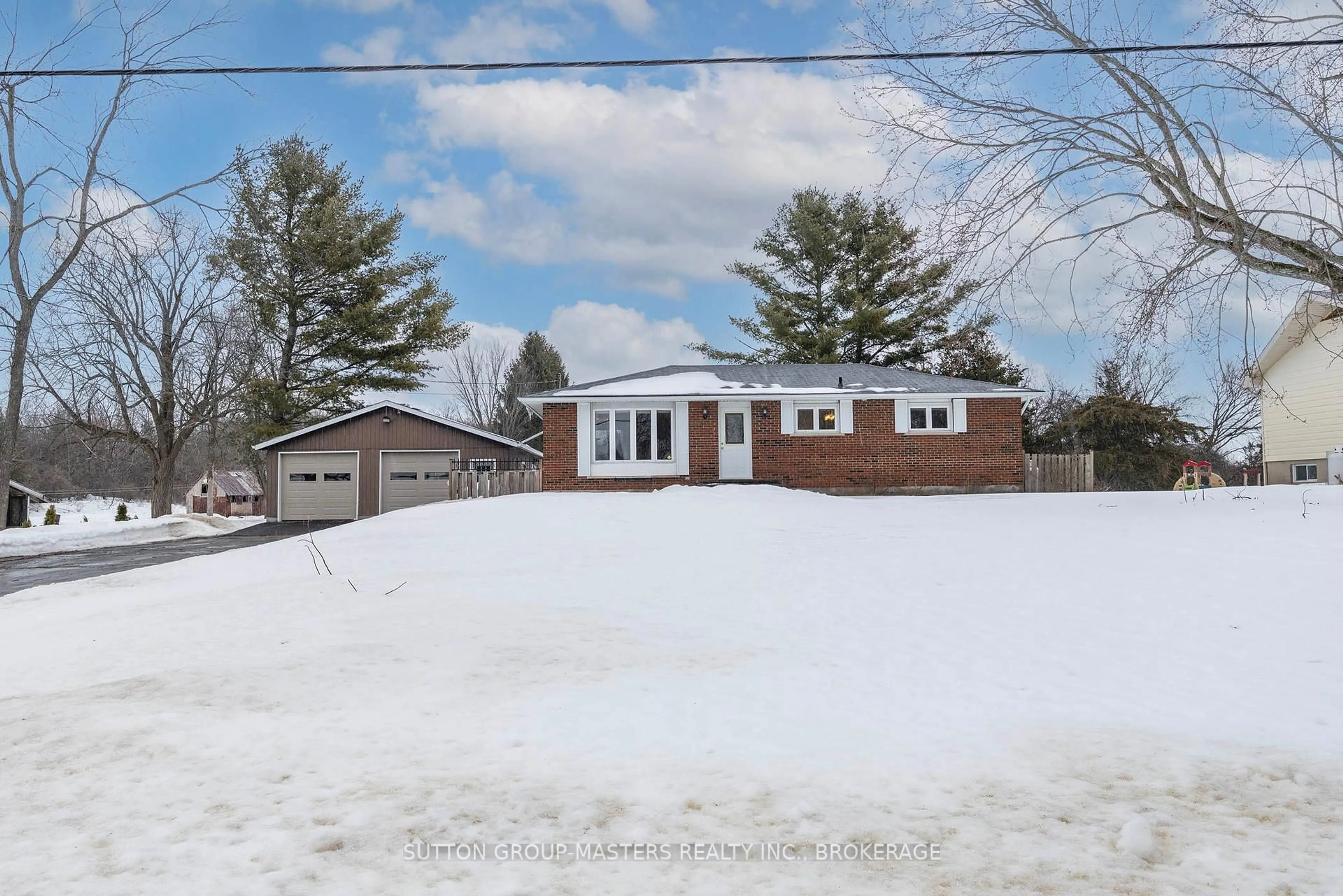A pic from outside/outdoor area/front of a property/back of a property/a pic from drone, street for 3837 Holmes Rd, Inverary Ontario K0H 1X0
