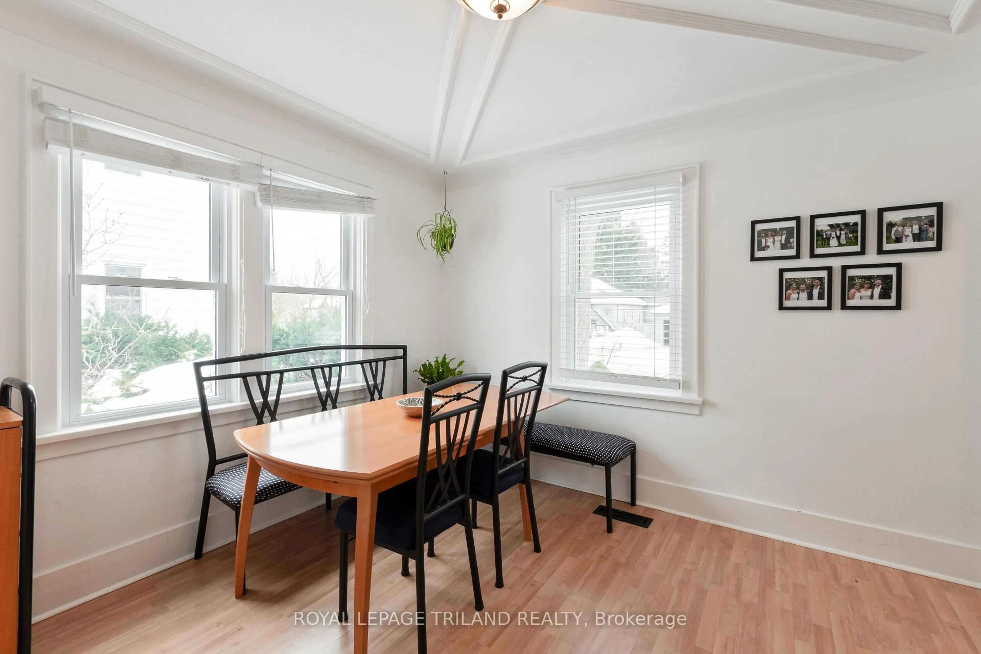 Dining room, wood/laminate floor for 90 Locust St, St. Thomas Ontario N5R 2C4