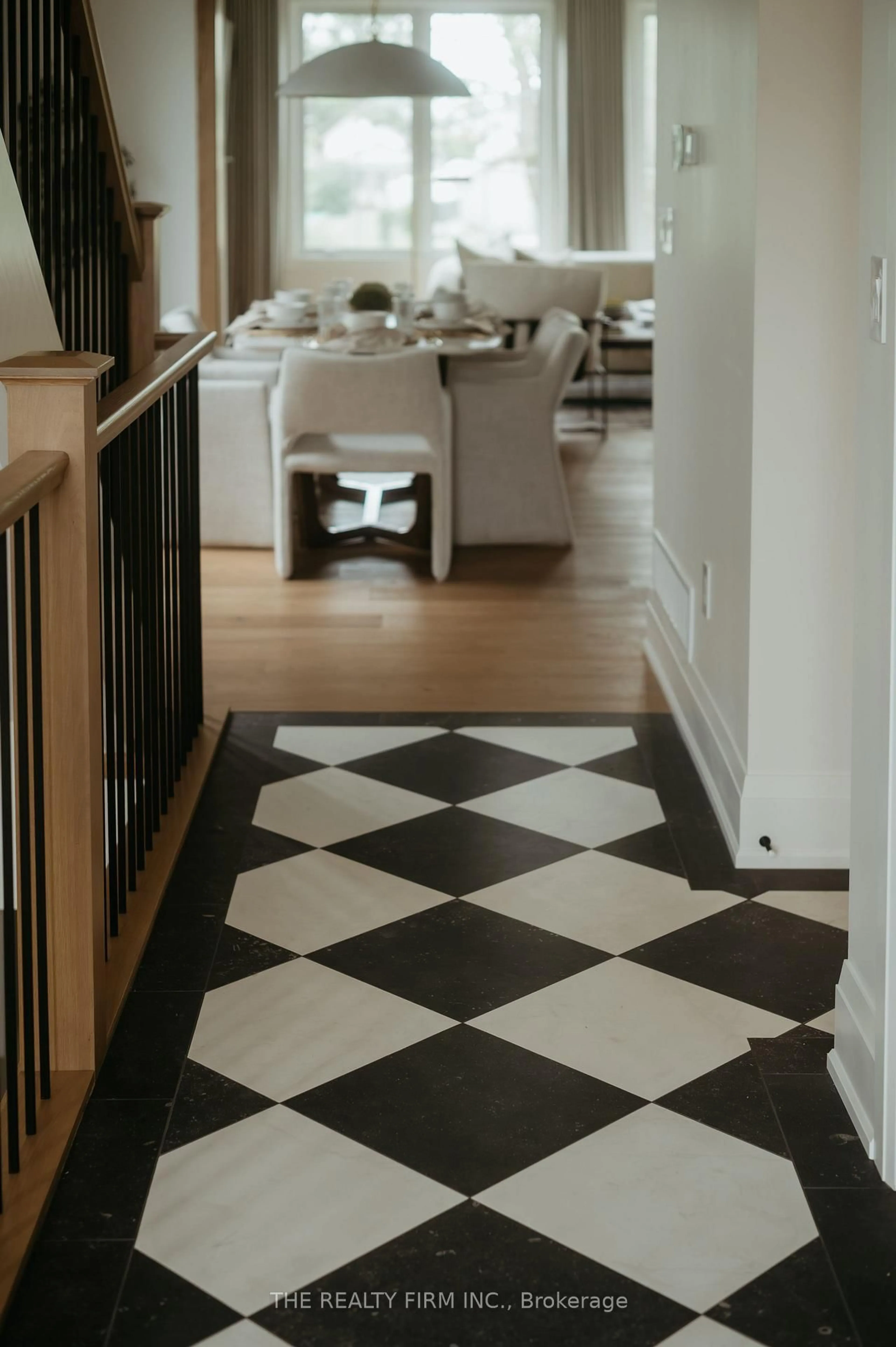 Indoor entryway for 52 Royal Cres, Southwold Ontario N5P 0G5