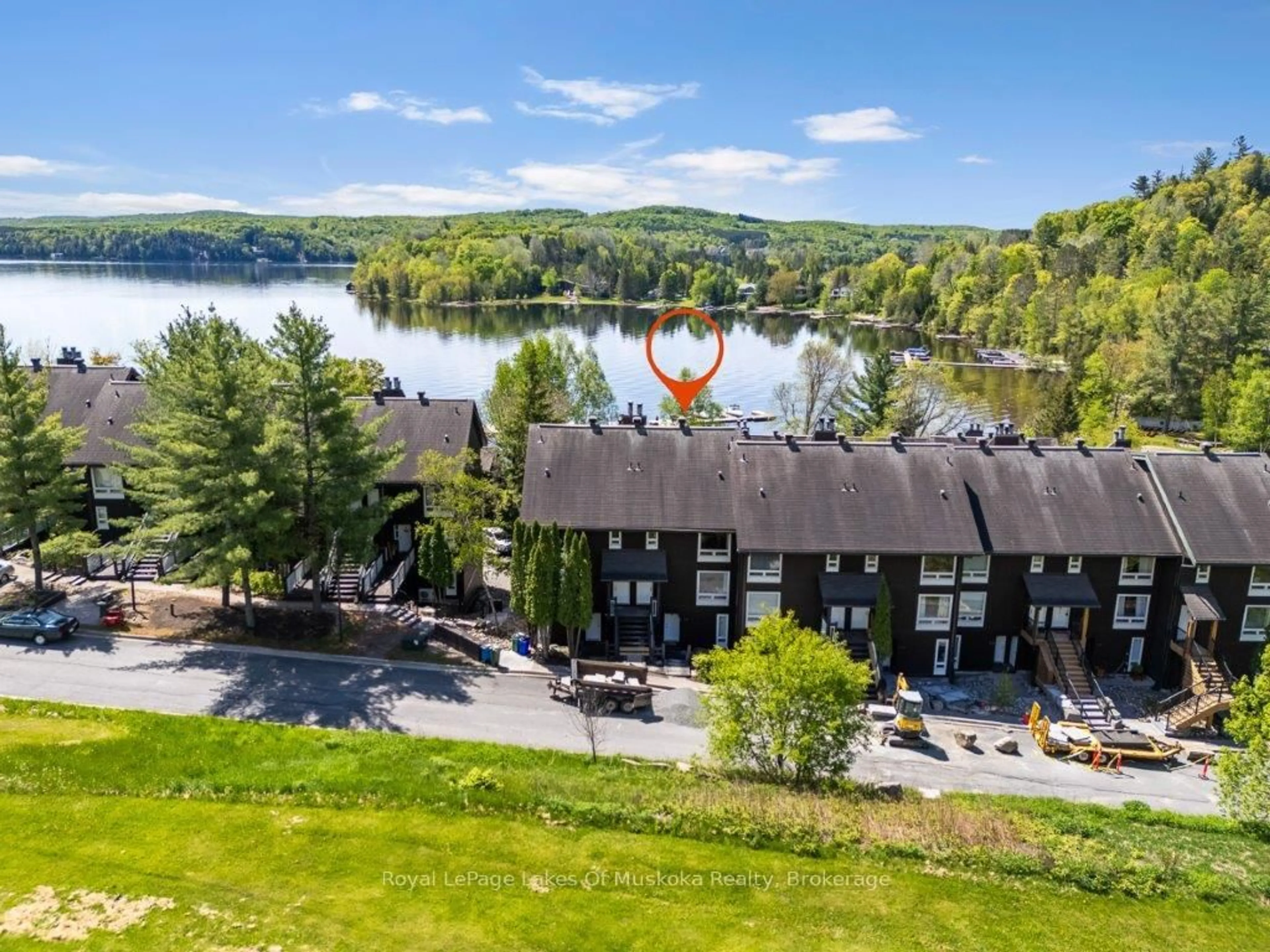 A pic from outside/outdoor area/front of a property/back of a property/a pic from drone, water/lake/river/ocean view for 30 Turner Dr, Huntsville Ontario P1H 1A8