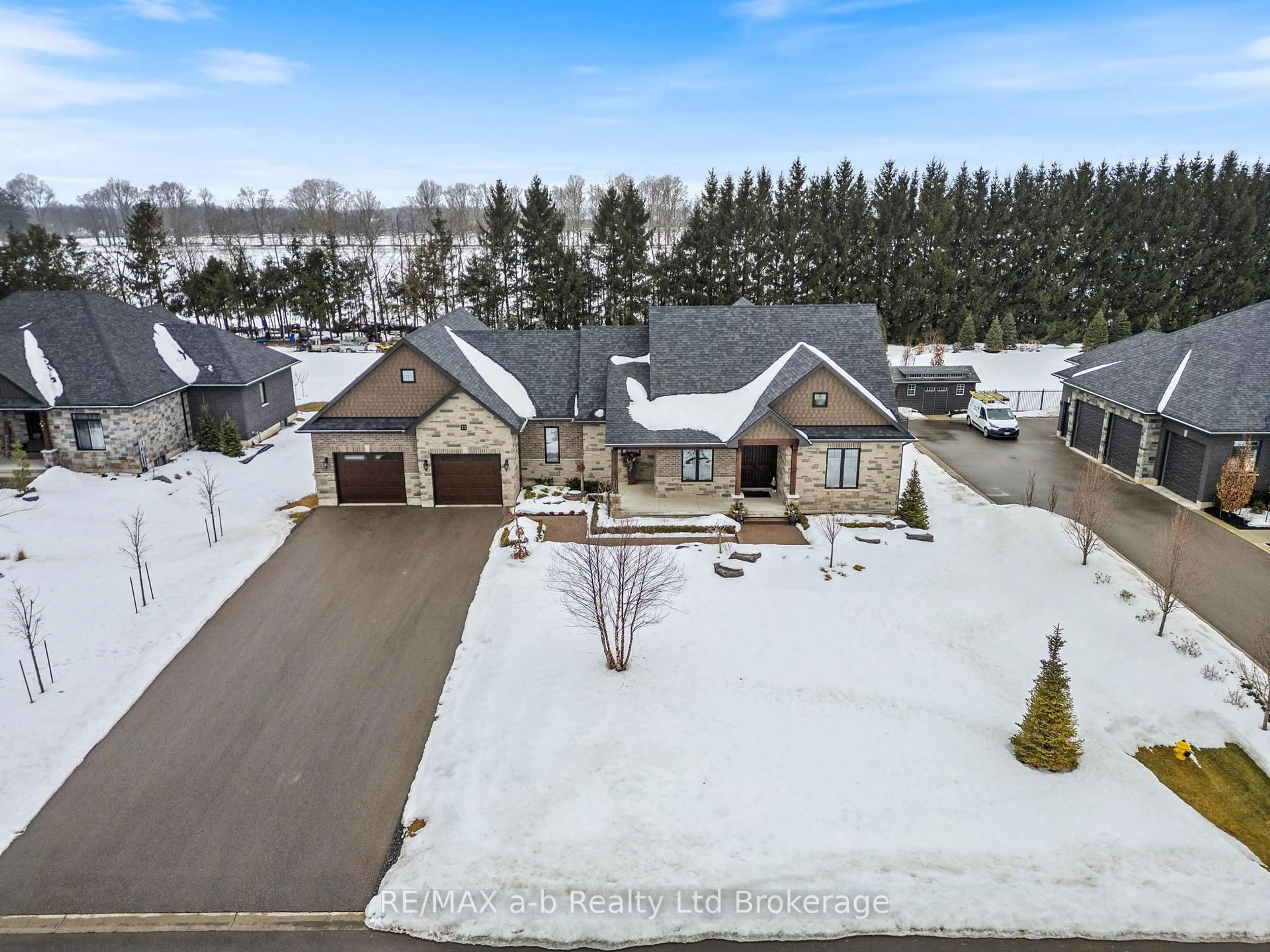 A pic from outside/outdoor area/front of a property/back of a property/a pic from drone, street for 23 August Cres, Norwich Ontario N0J 1R0