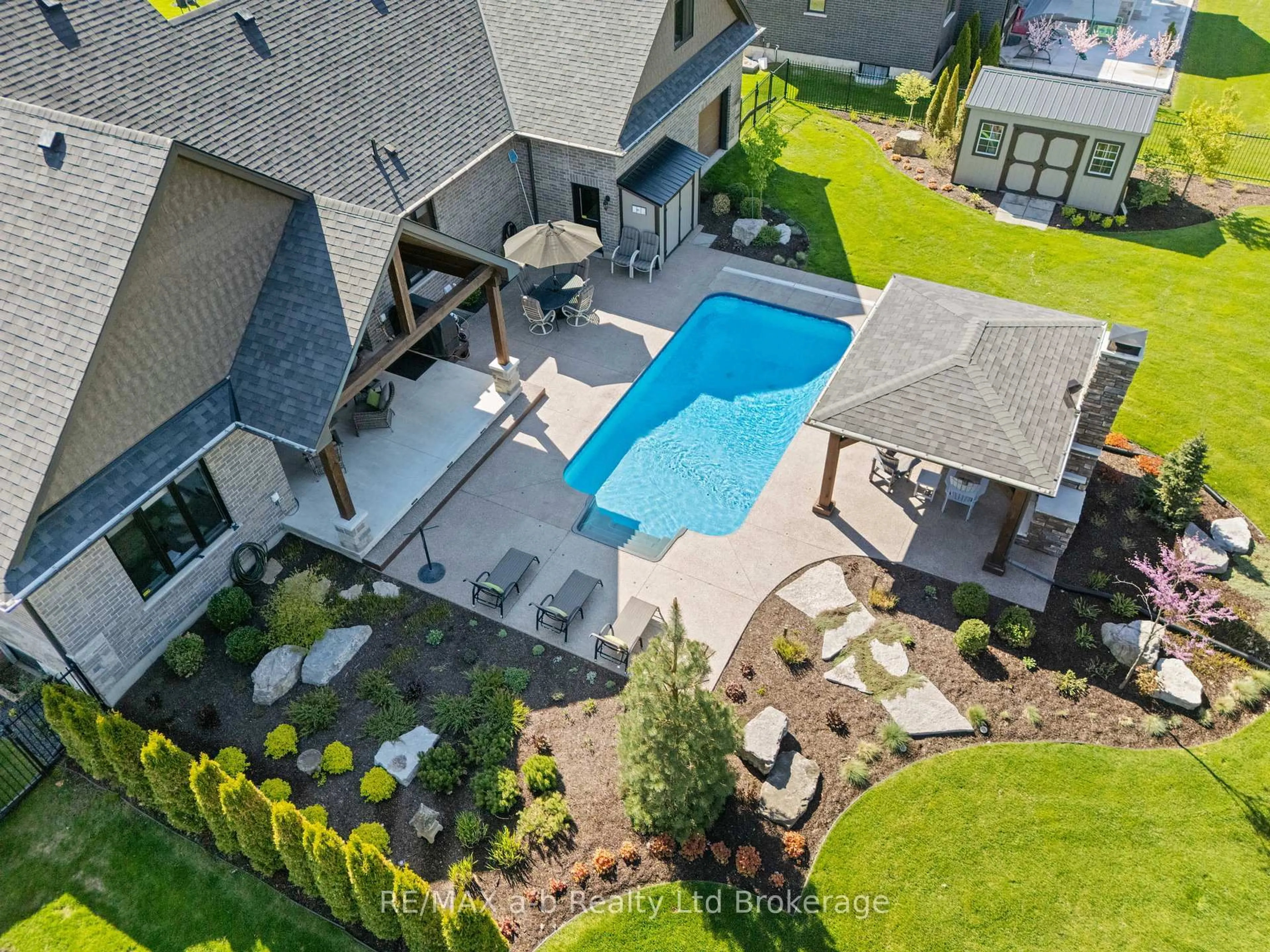 A pic from outside/outdoor area/front of a property/back of a property/a pic from drone, water/lake/river/ocean view for 23 August Cres, Norwich Ontario N0J 1R0