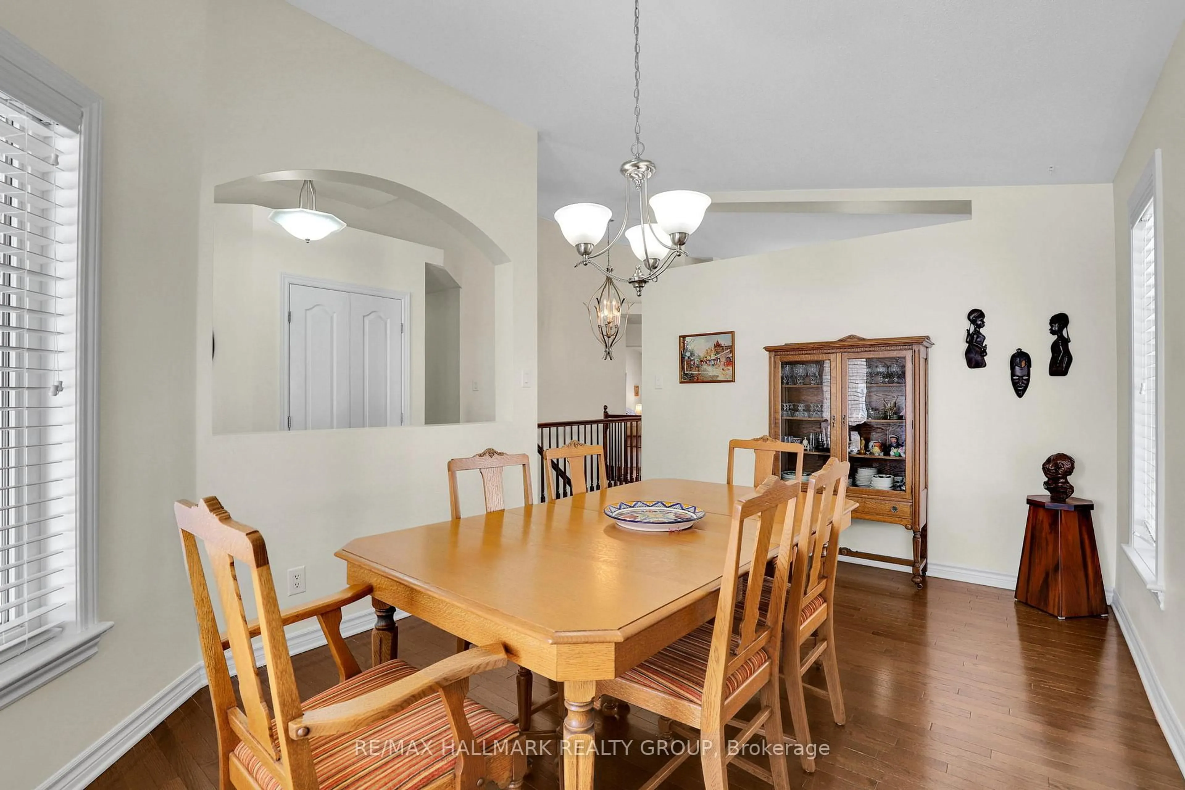Dining room, unknown for 165 Granite Crt, Ottawa Ontario K2M 0A3