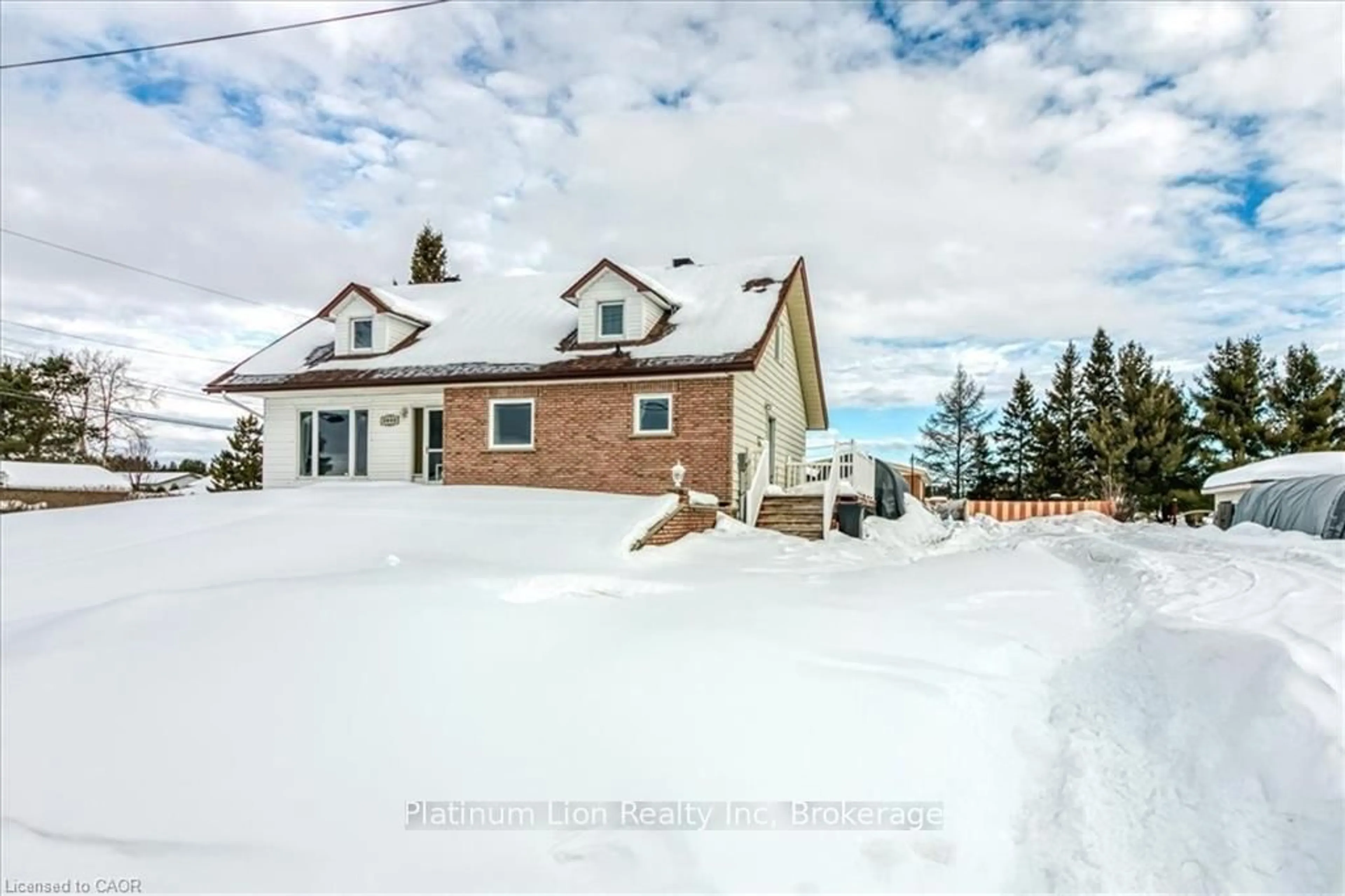 A pic from outside/outdoor area/front of a property/back of a property/a pic from drone, street for 2088 Pilon St, Sudbury Remote Area Ontario P0M 1L0