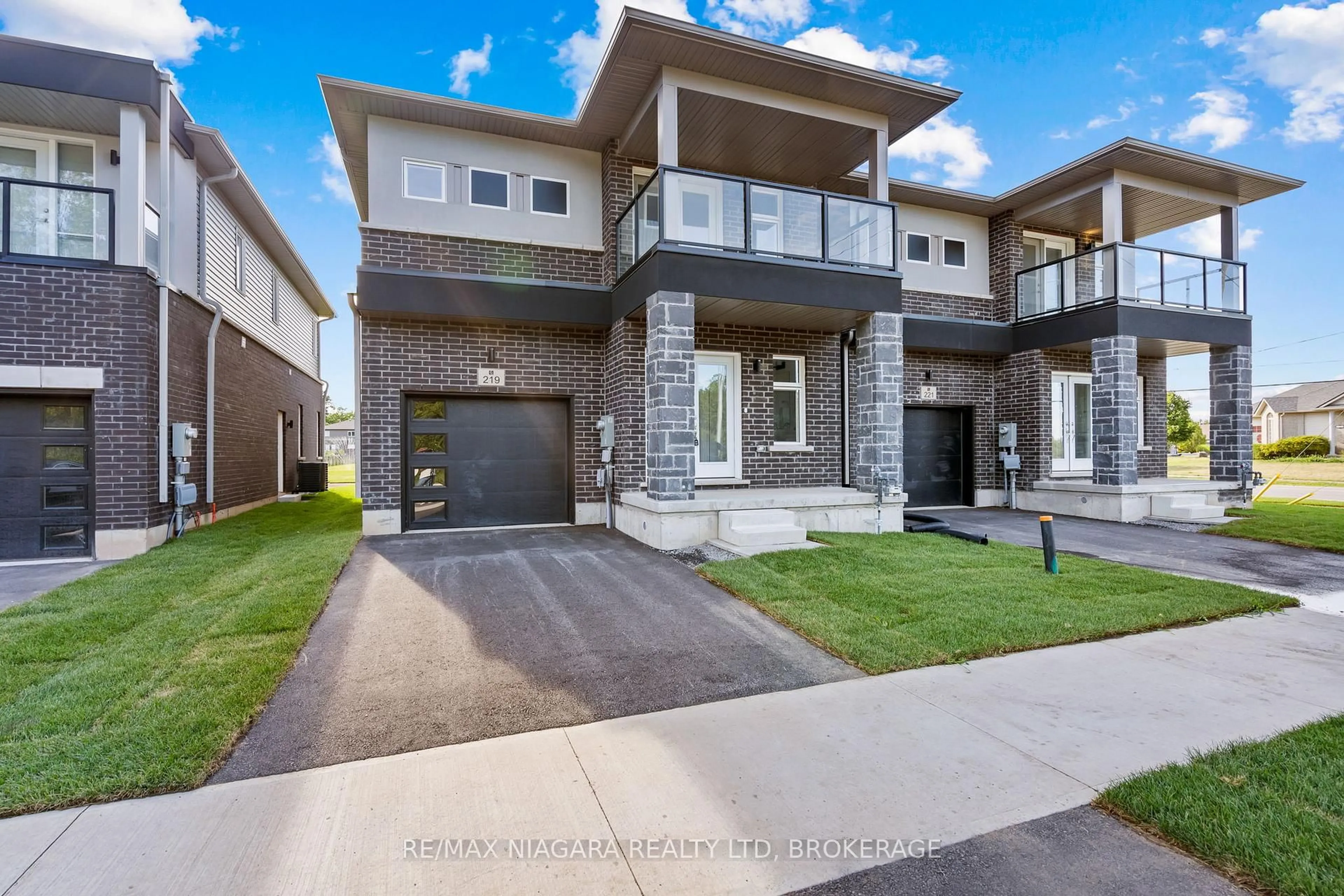 Home with brick exterior material, street for 219 WELLS Ave, Fort Erie Ontario L0S 1N0