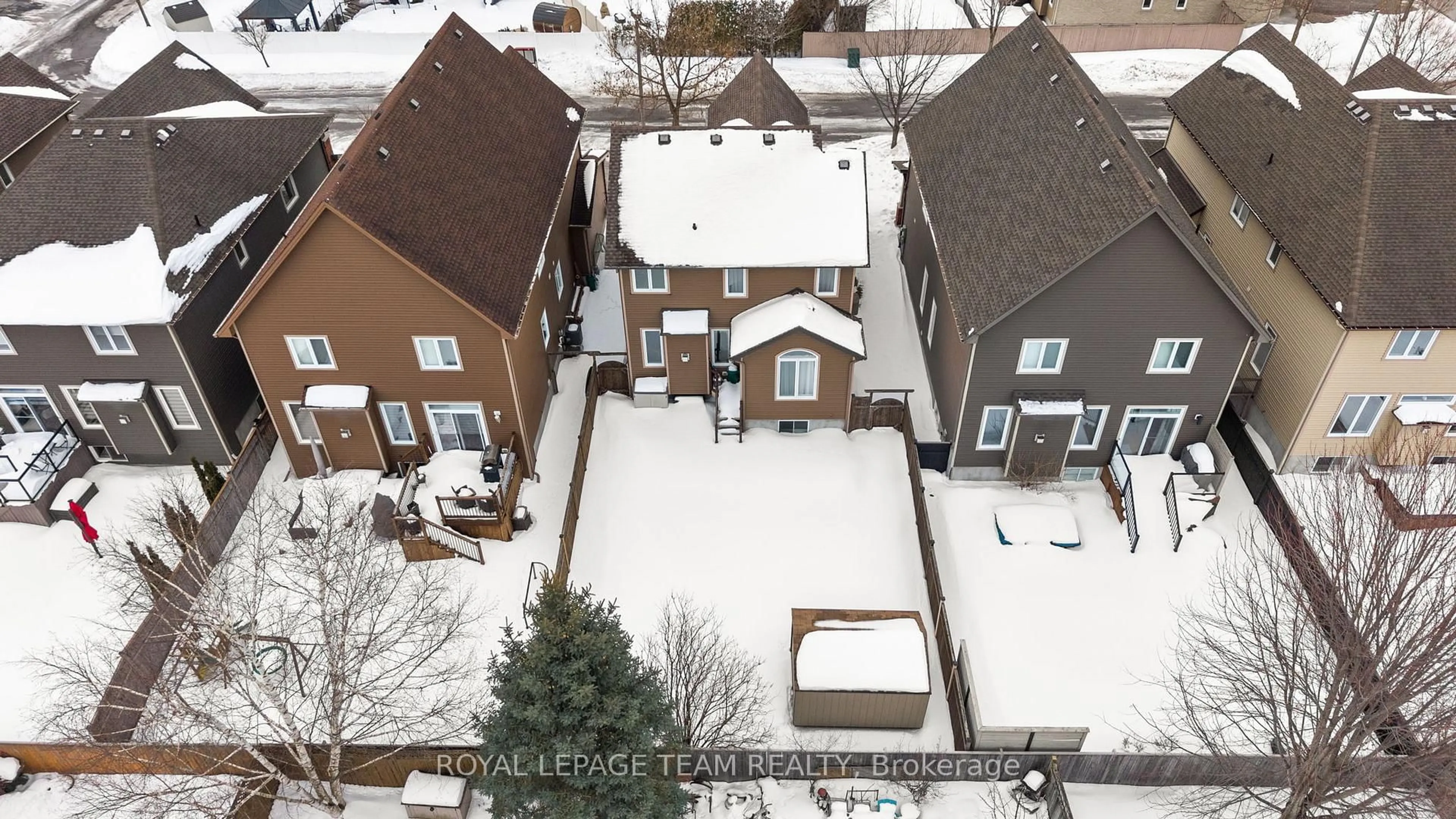 A pic from outside/outdoor area/front of a property/back of a property/a pic from drone, street for 257 Denali Way, Stittsville Ontario K2S 0R2