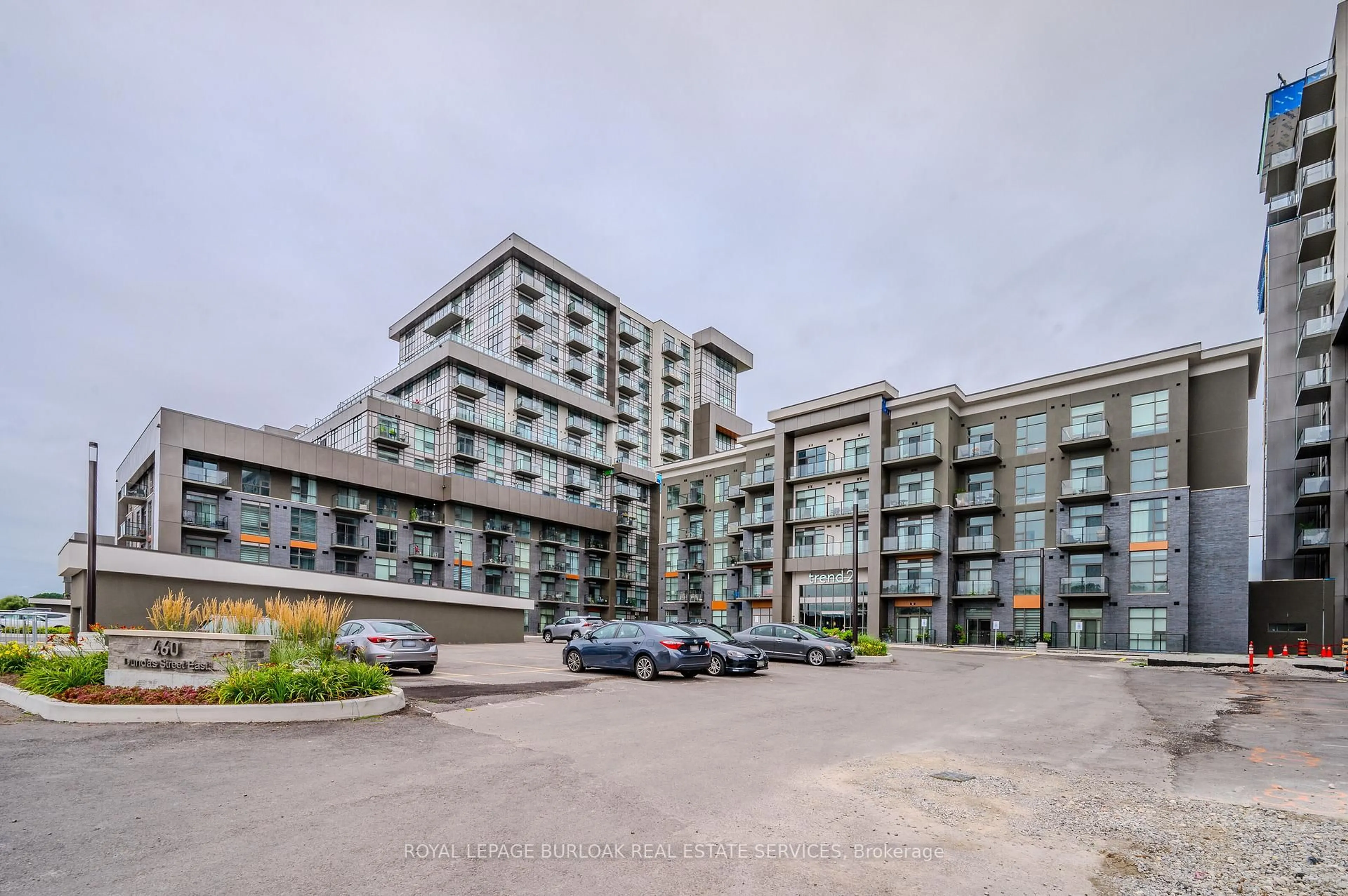 A pic from outside/outdoor area/front of a property/back of a property/a pic from drone, building for 460 Dundas St #1212, Hamilton Ontario L8B 2A5