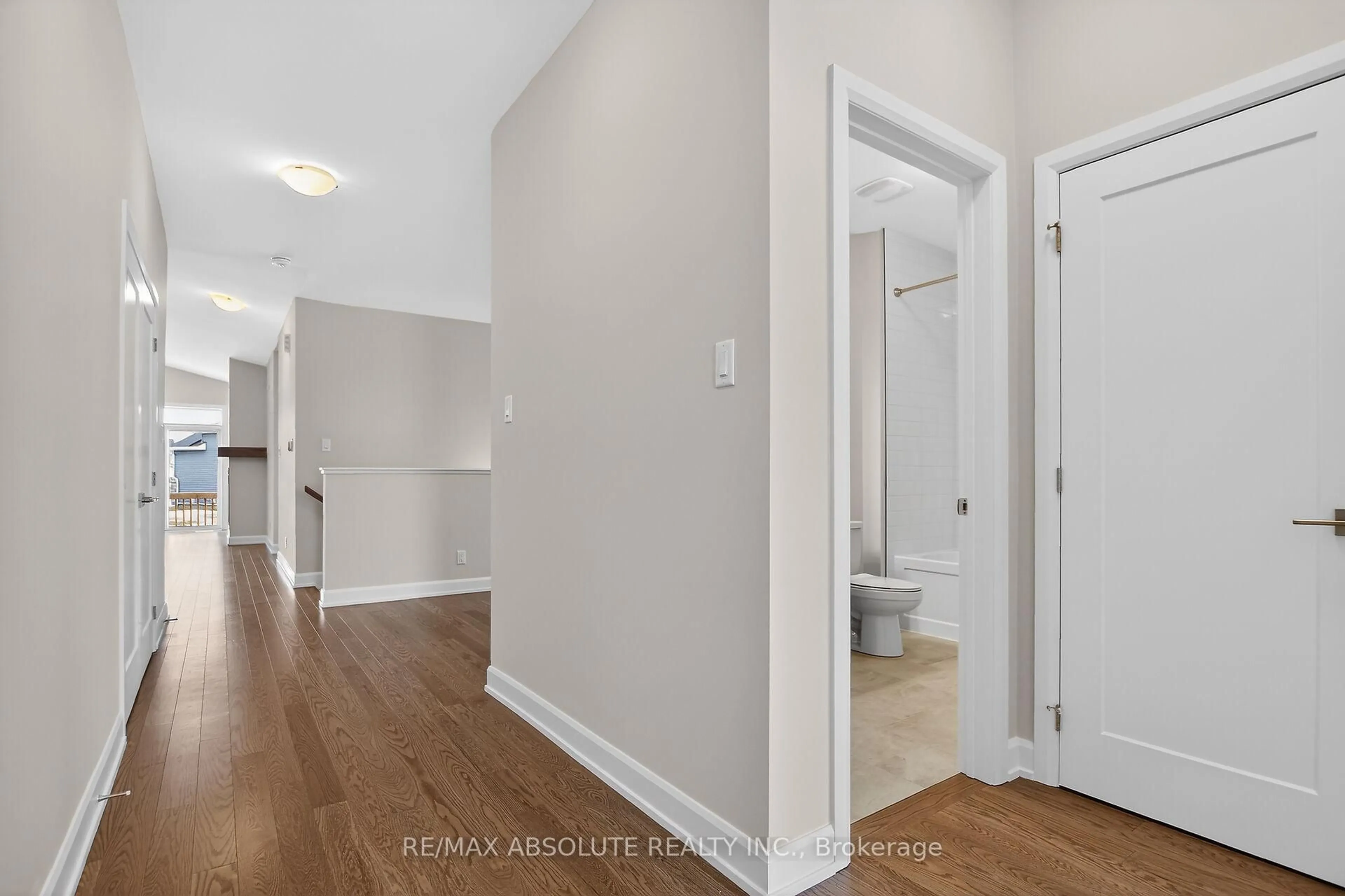 Indoor entryway for 379 Equinelle Dr, North Grenville Ontario K0G 1J0