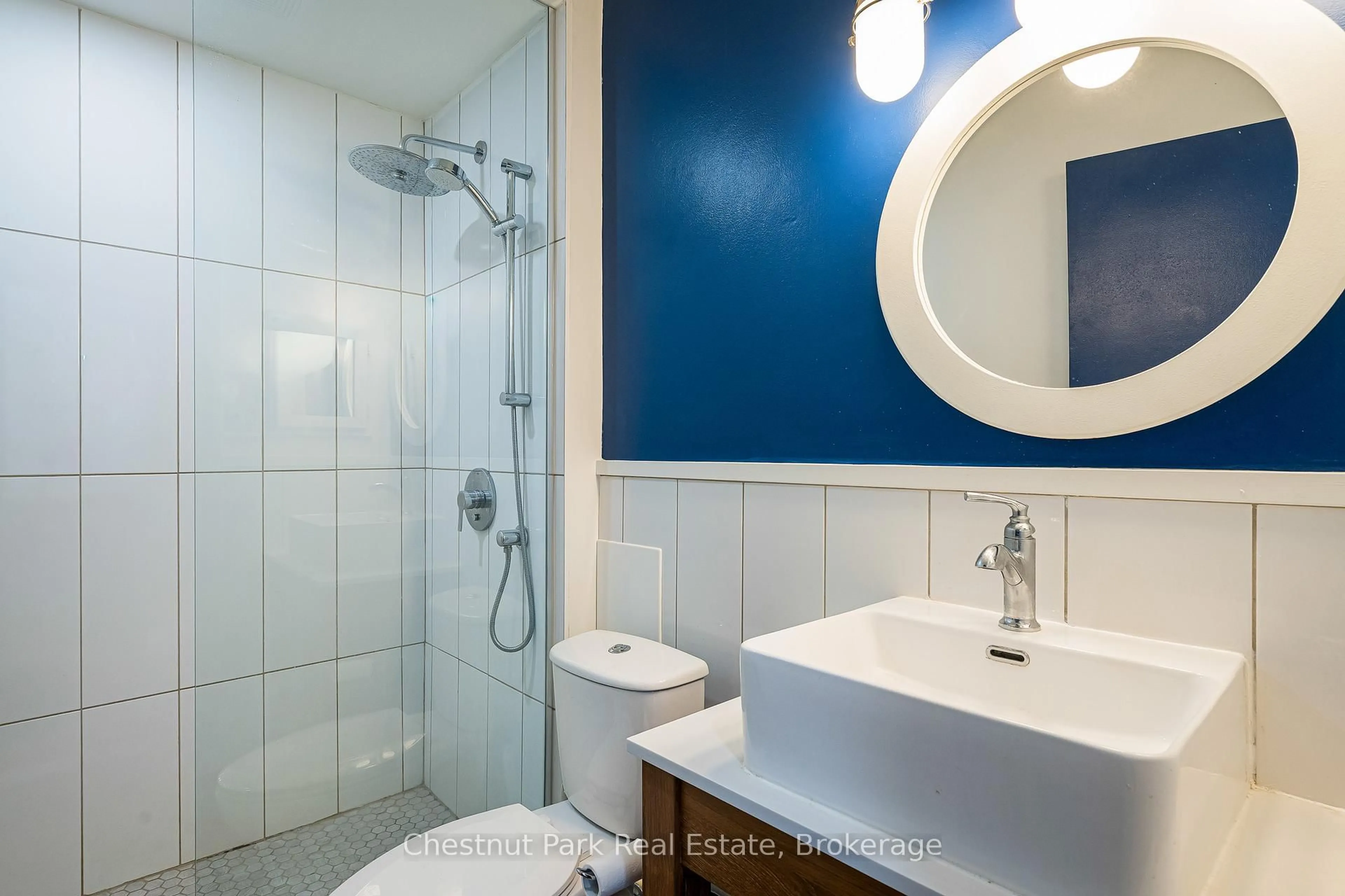 Standard bathroom, ceramic/tile floor for 110 Sykes St #303, Meaford Ontario N4L 1S6