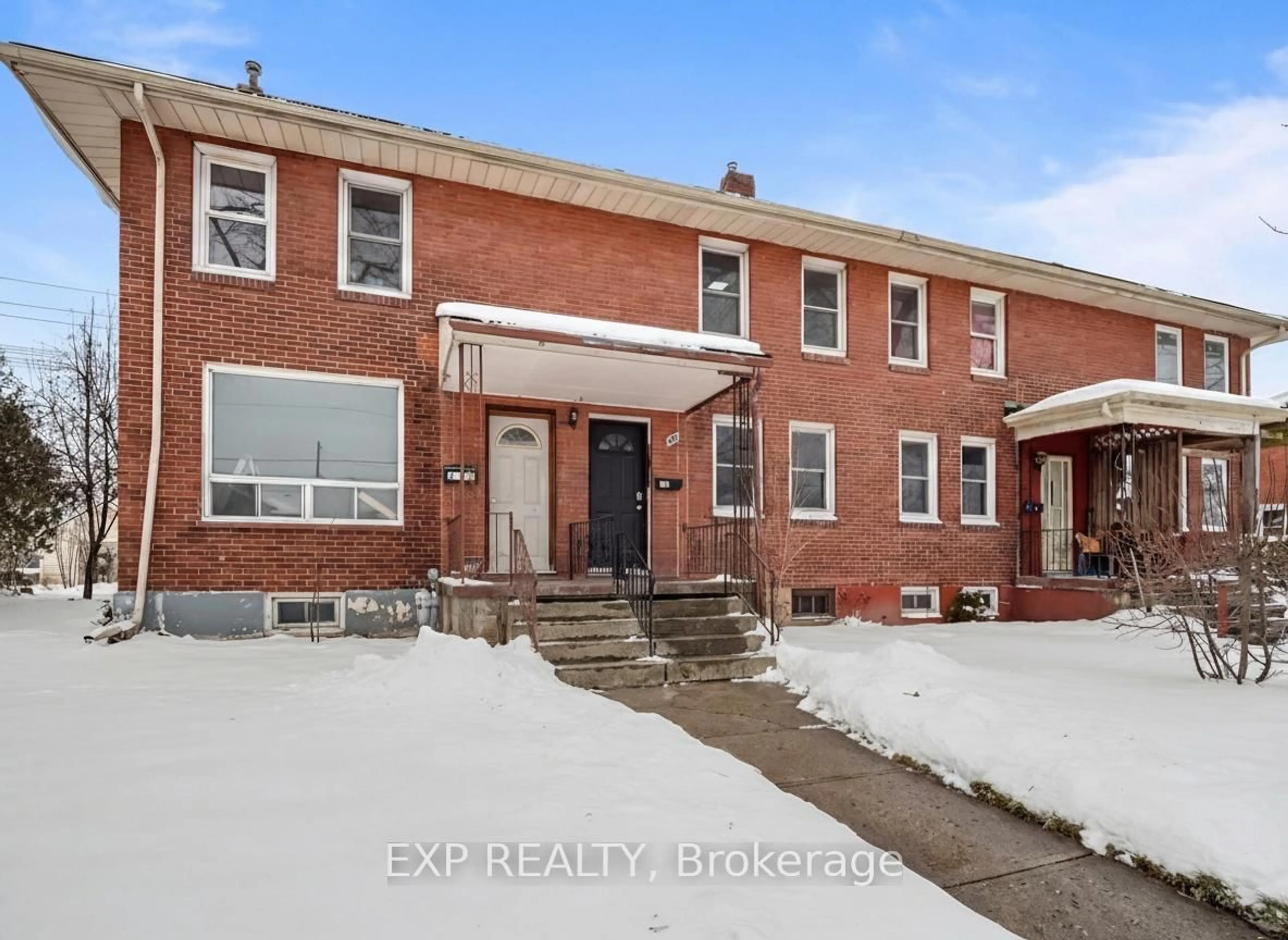 Home with brick exterior material, street for 197 Lincoln St, Welland Ontario L3B 4M8