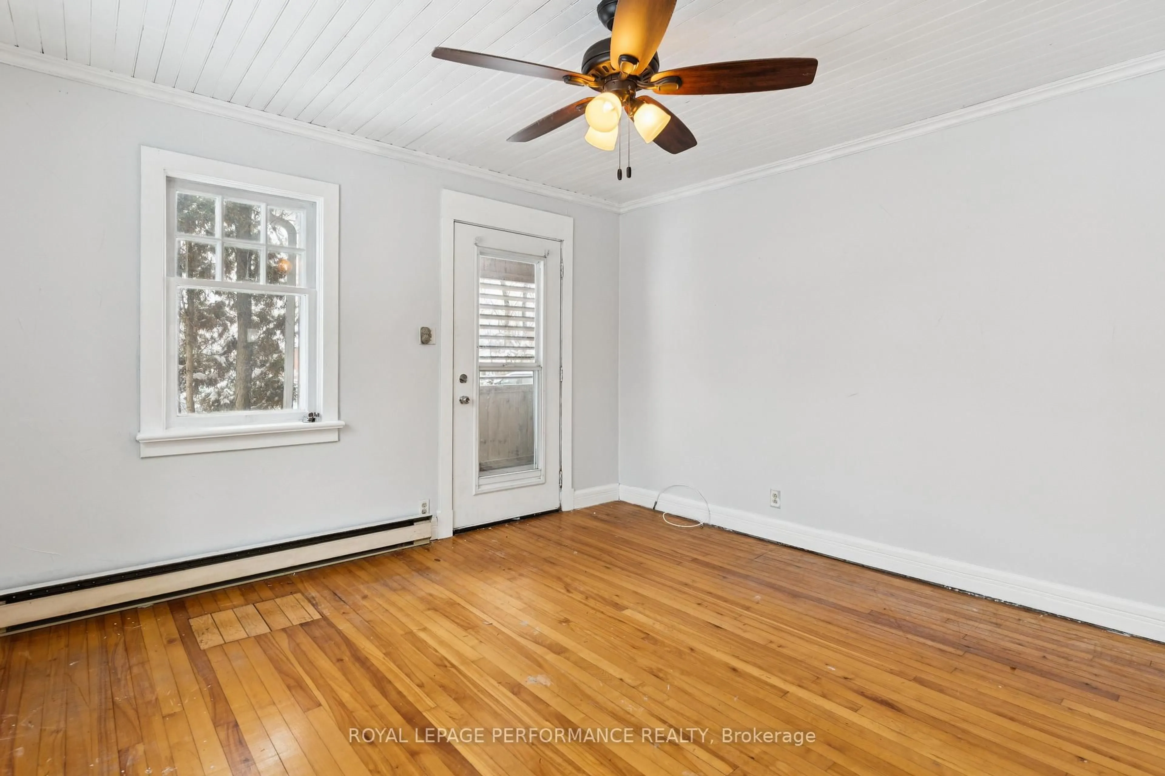 A pic of a room for 121 Elizabeth St, Pakenham Ontario K0A 2X0