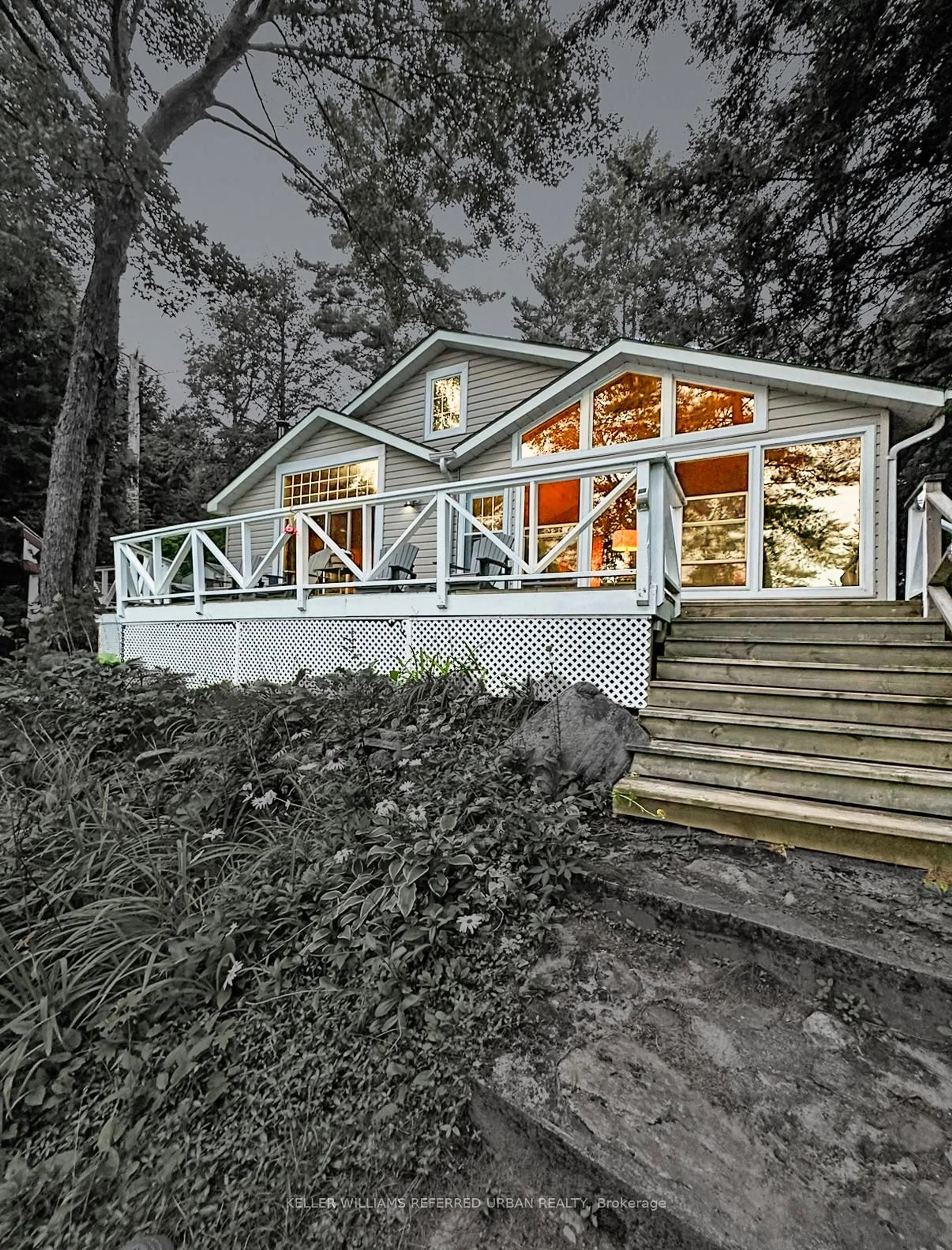 Home with vinyl exterior material, unknown for 1118 Pine Lake Shores, Bracebridge Ontario P1L 1X3