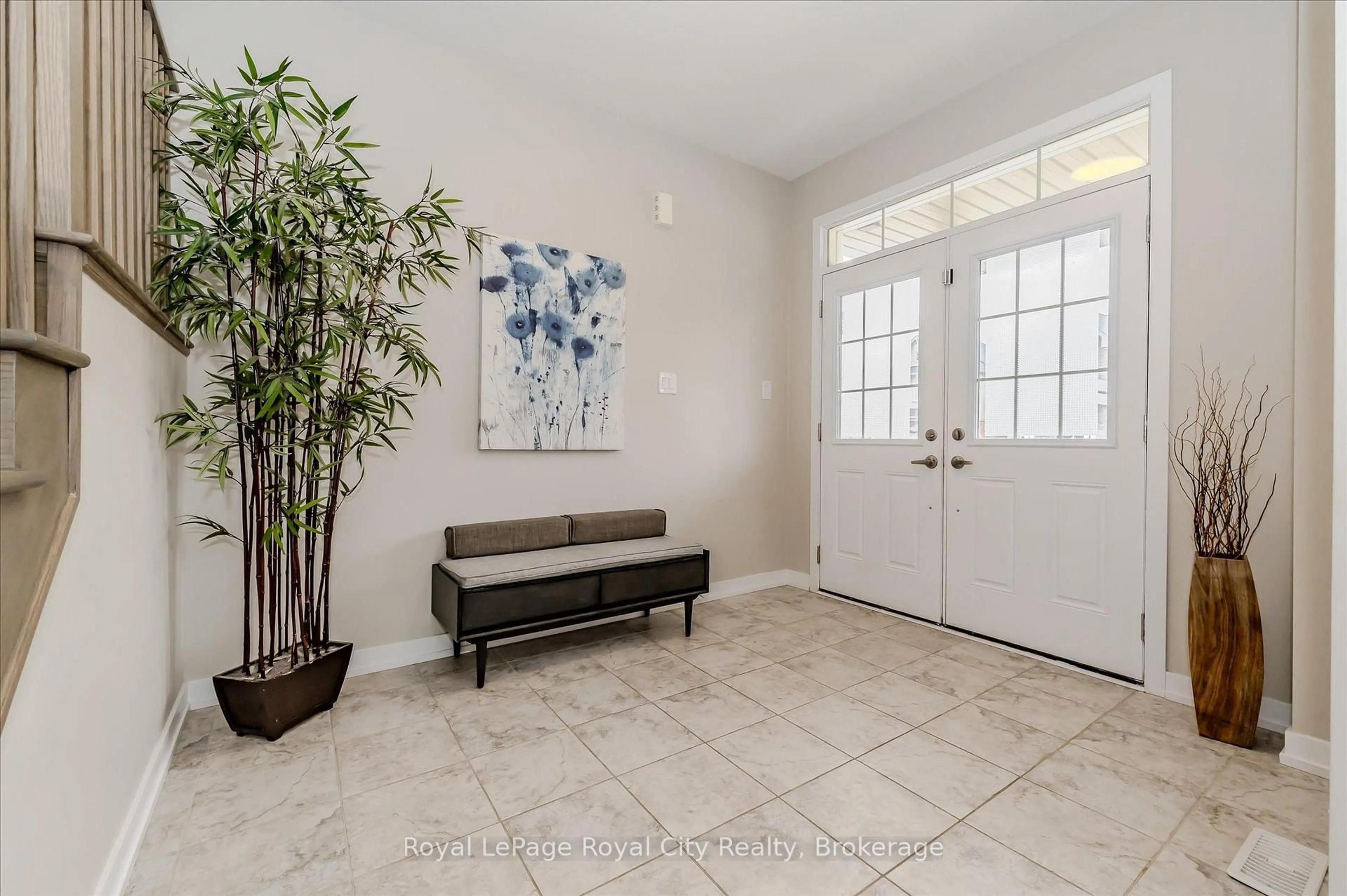 Indoor entryway for 262 Dolman St, Woolwich Ontario N0B 1M0
