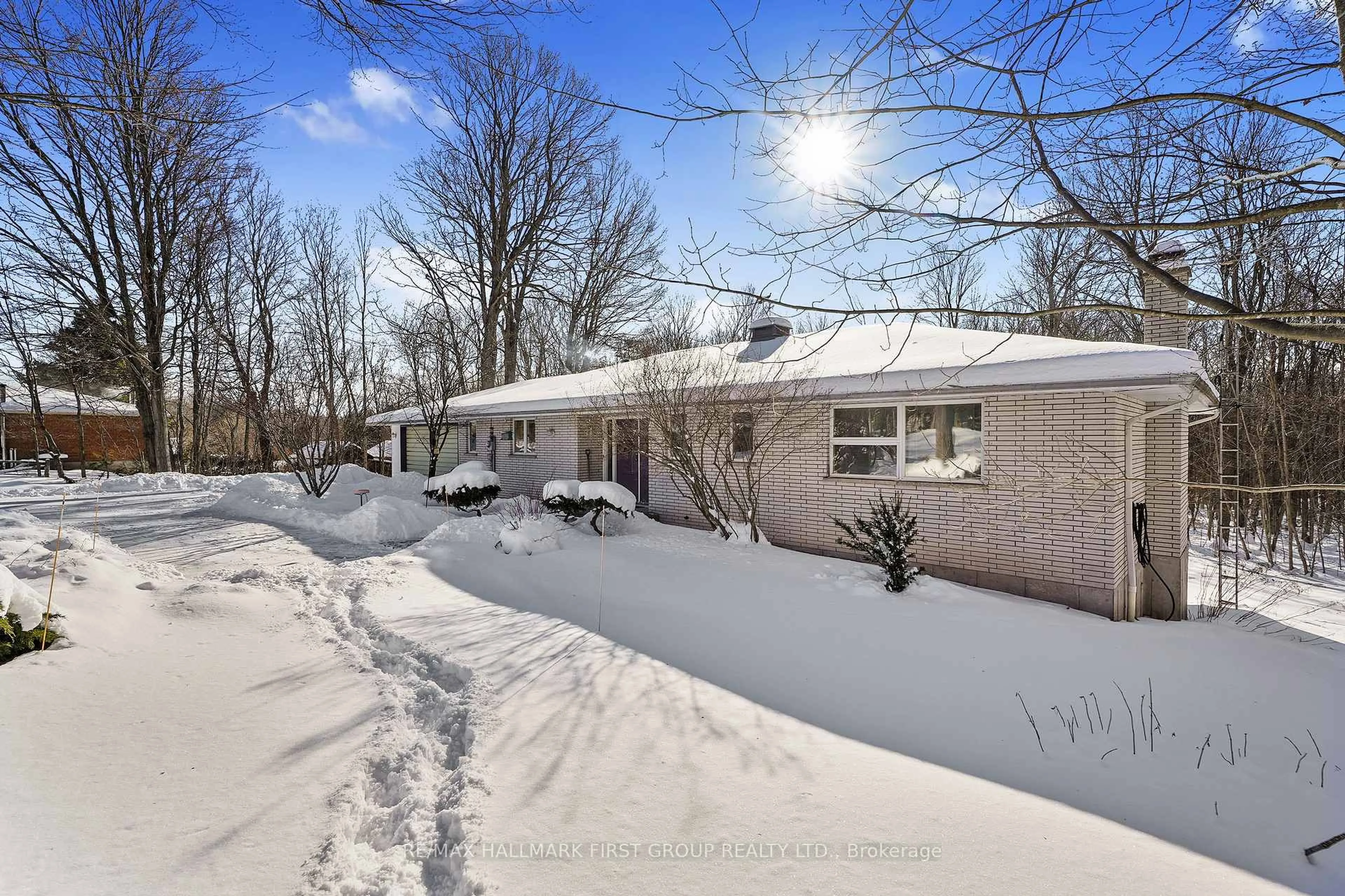 A pic from outside/outdoor area/front of a property/back of a property/a pic from drone, street for 452 Gully Rd, Alnwick/Haldimand Ontario K9A 4J8