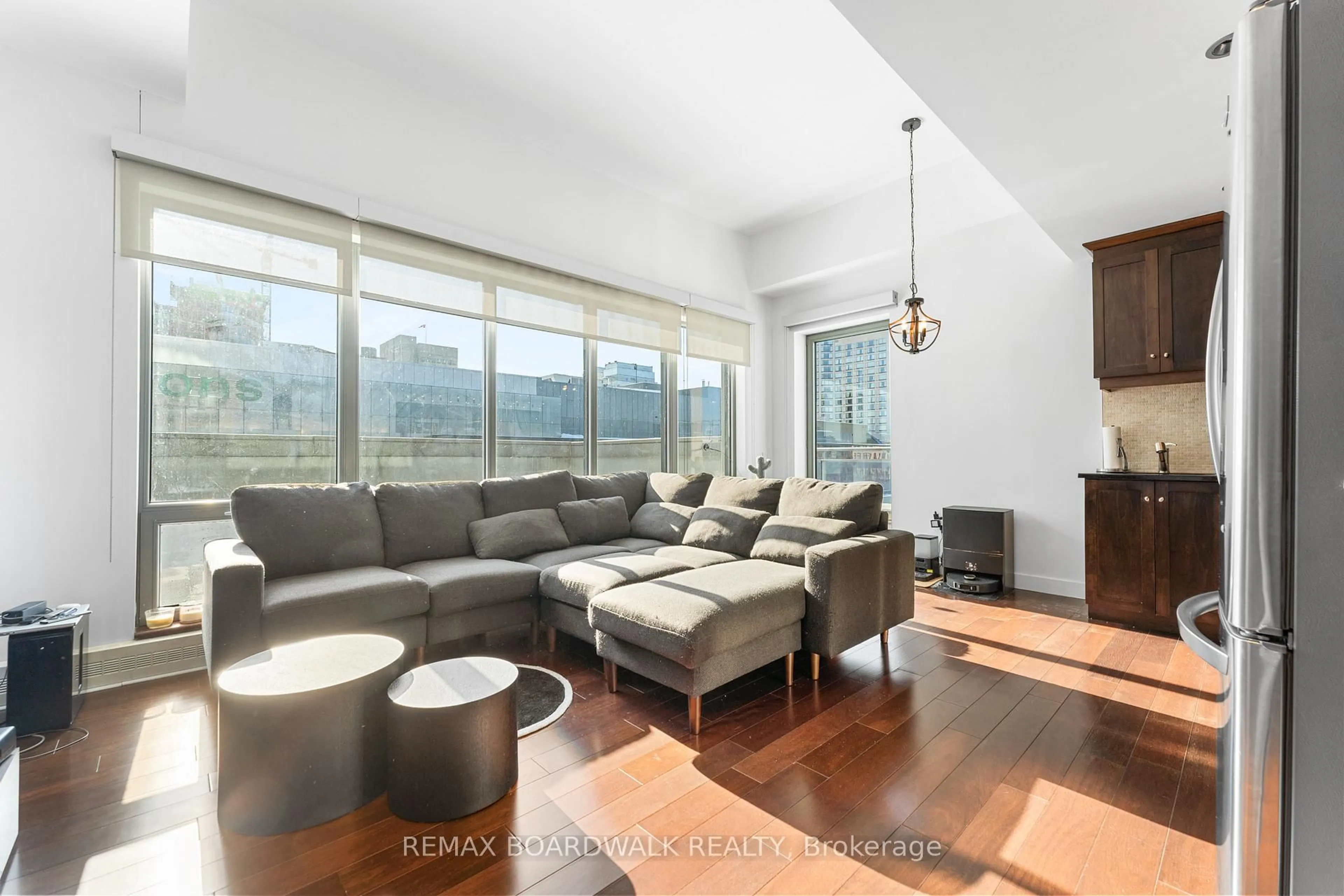 Living room with furniture, unknown for 90 George St #401, Ottawa Ontario K1N 0A8