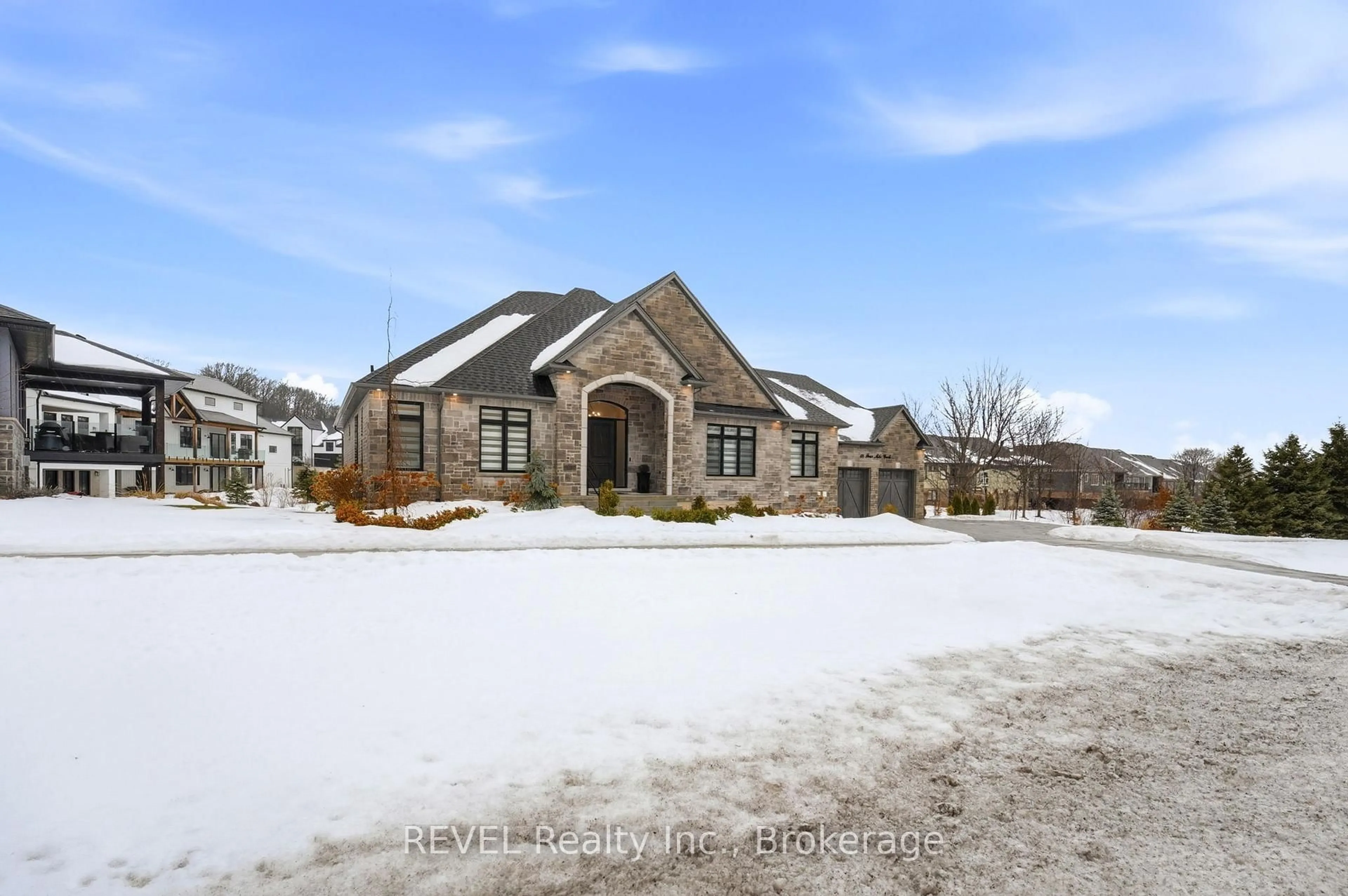 Home with brick exterior material, unknown for 18 Four Mile Creek Rd, Niagara-on-the-Lake Ontario L0S 1J1