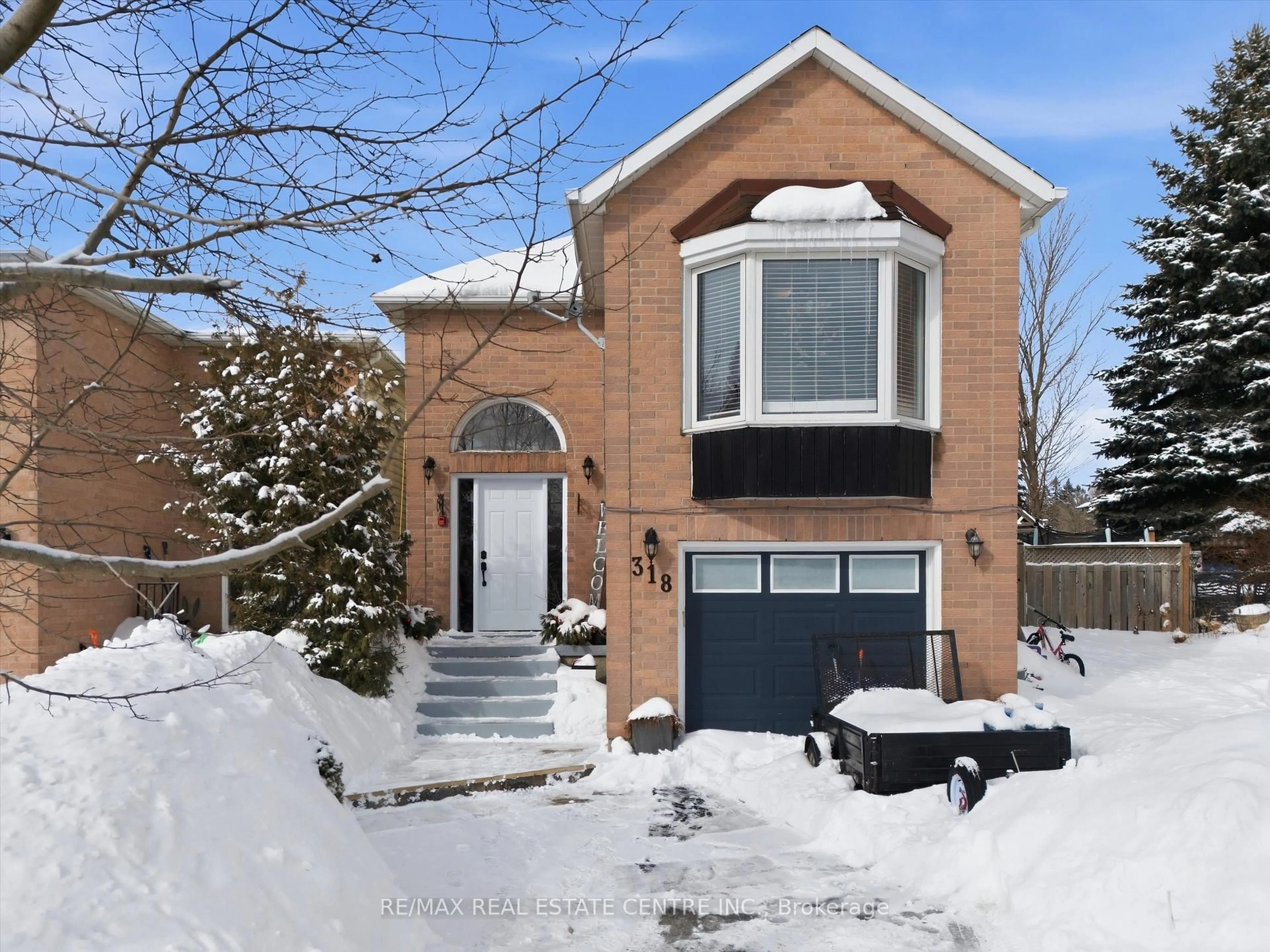 Home with brick exterior material, street for 318 Shelburne Pl, Shelburne Ontario L0N 1S2