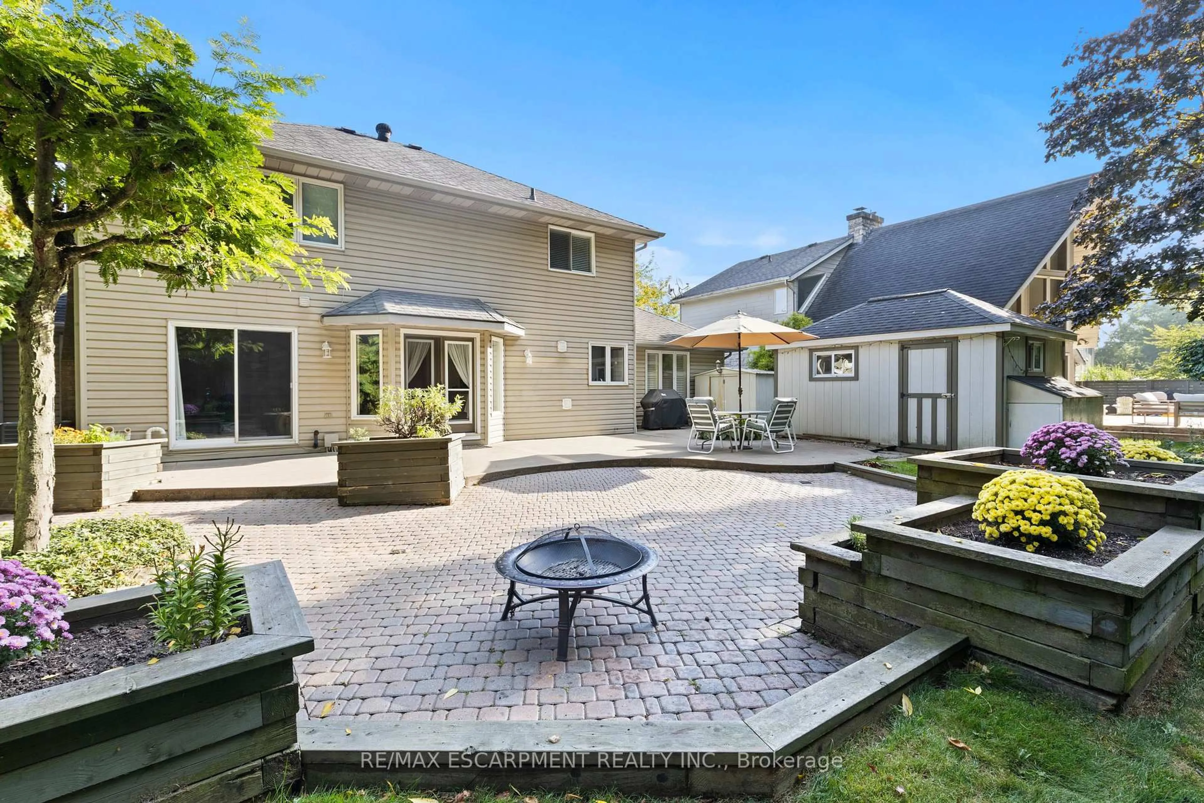 Patio, street for 3602 Glen Elgin Dr, Lincoln Ontario L0R 1S0