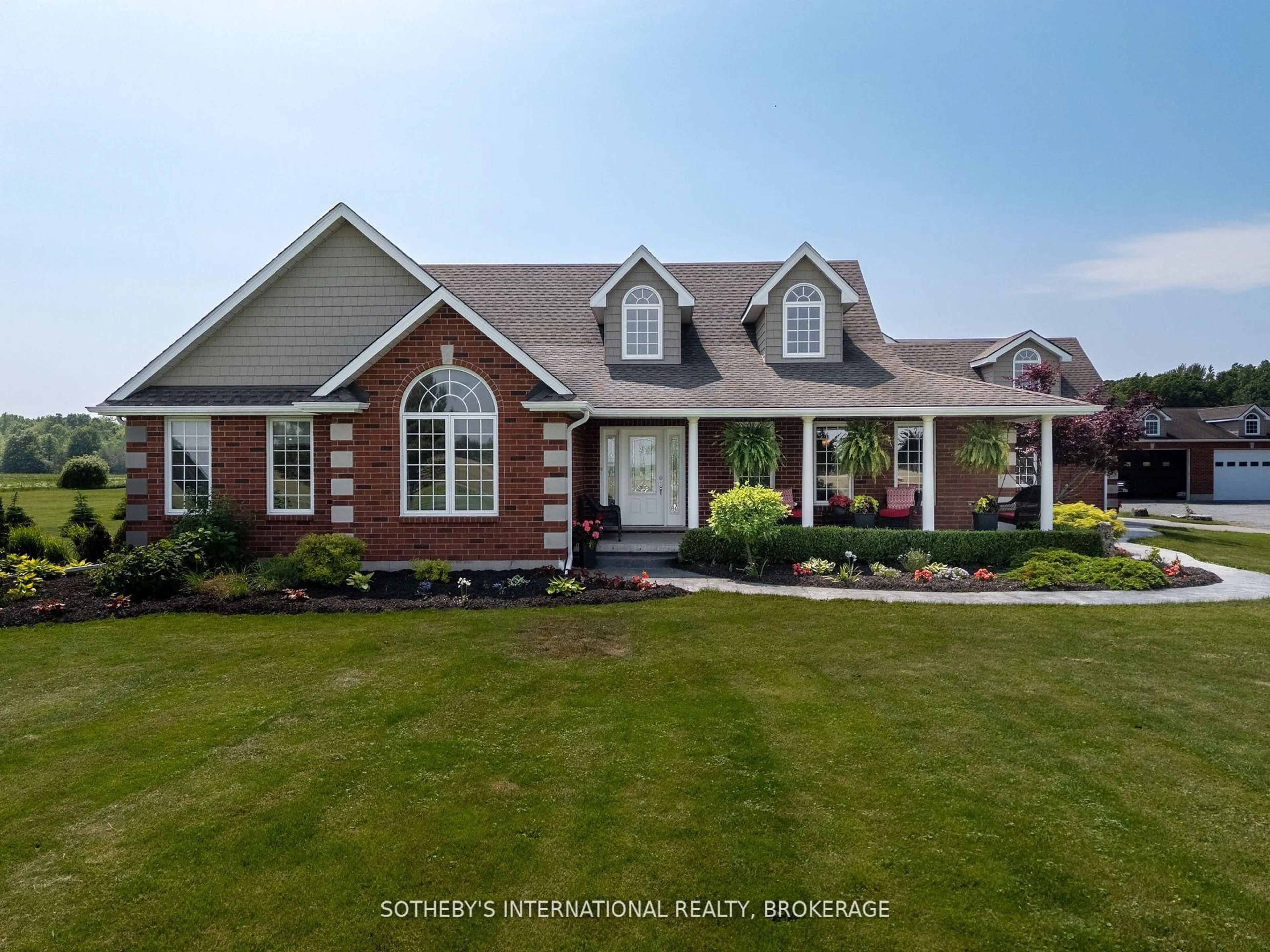 Home with brick exterior material, street for 551 Darby Rd, Welland Ontario L0S 1K0