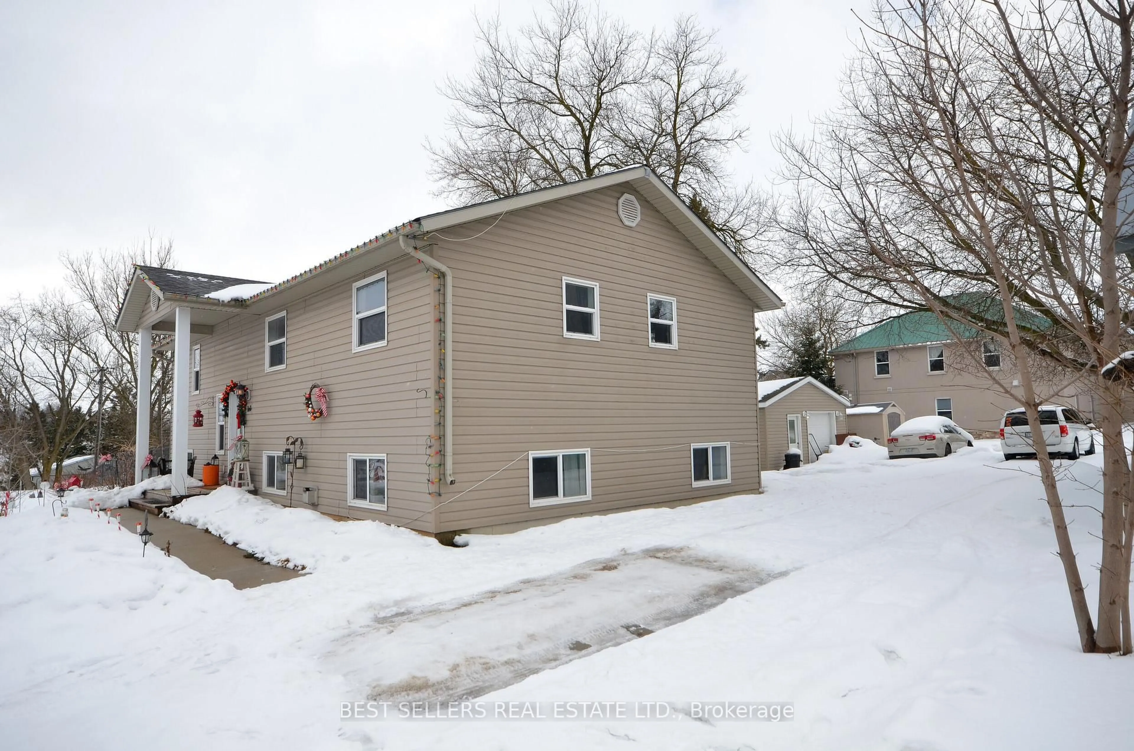 Unknown for 160 Elora St, Mapleton Ontario N0G 2K0