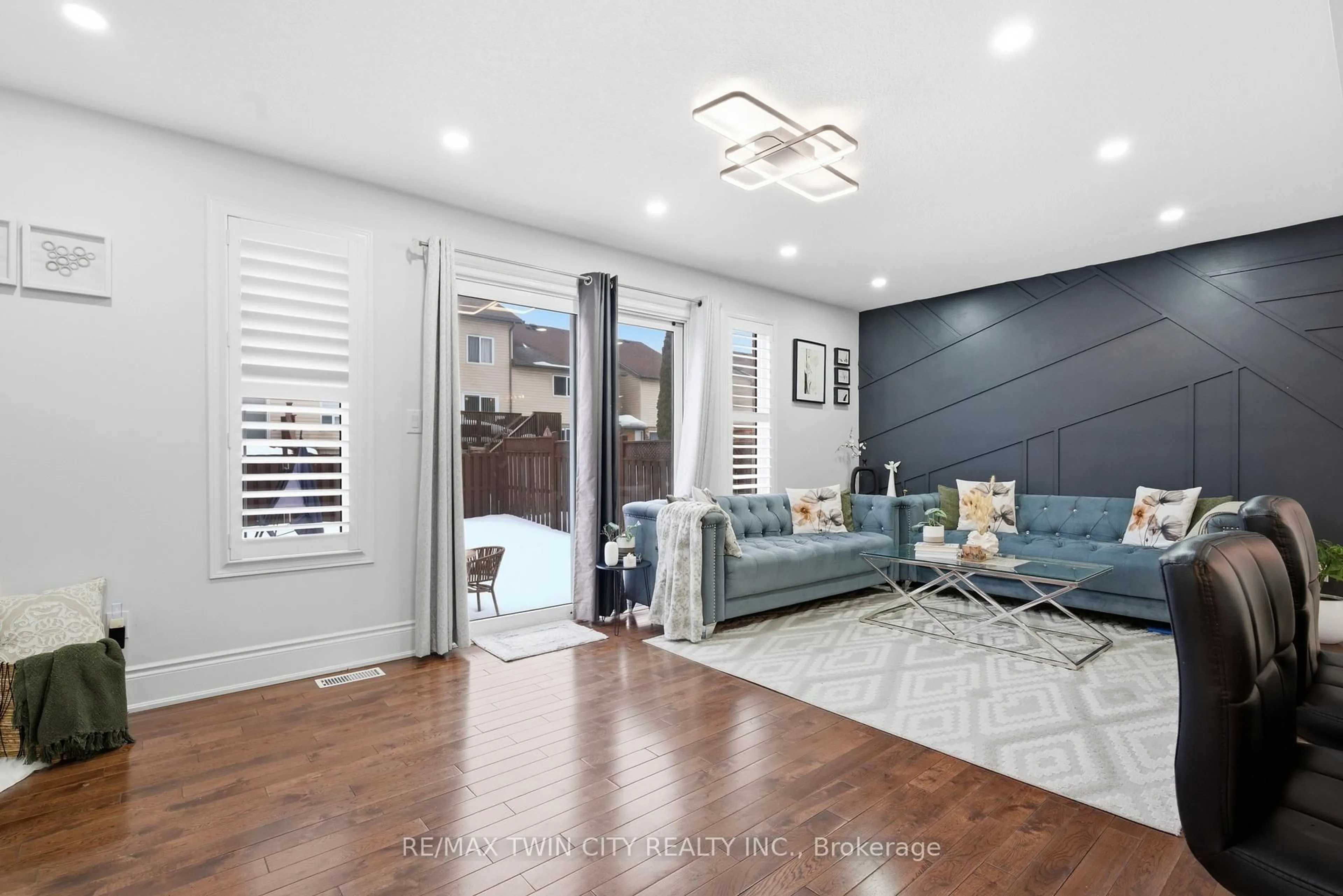 Unknown for 67 Bridlewreath St, Kitchener Ontario N2E 3V5