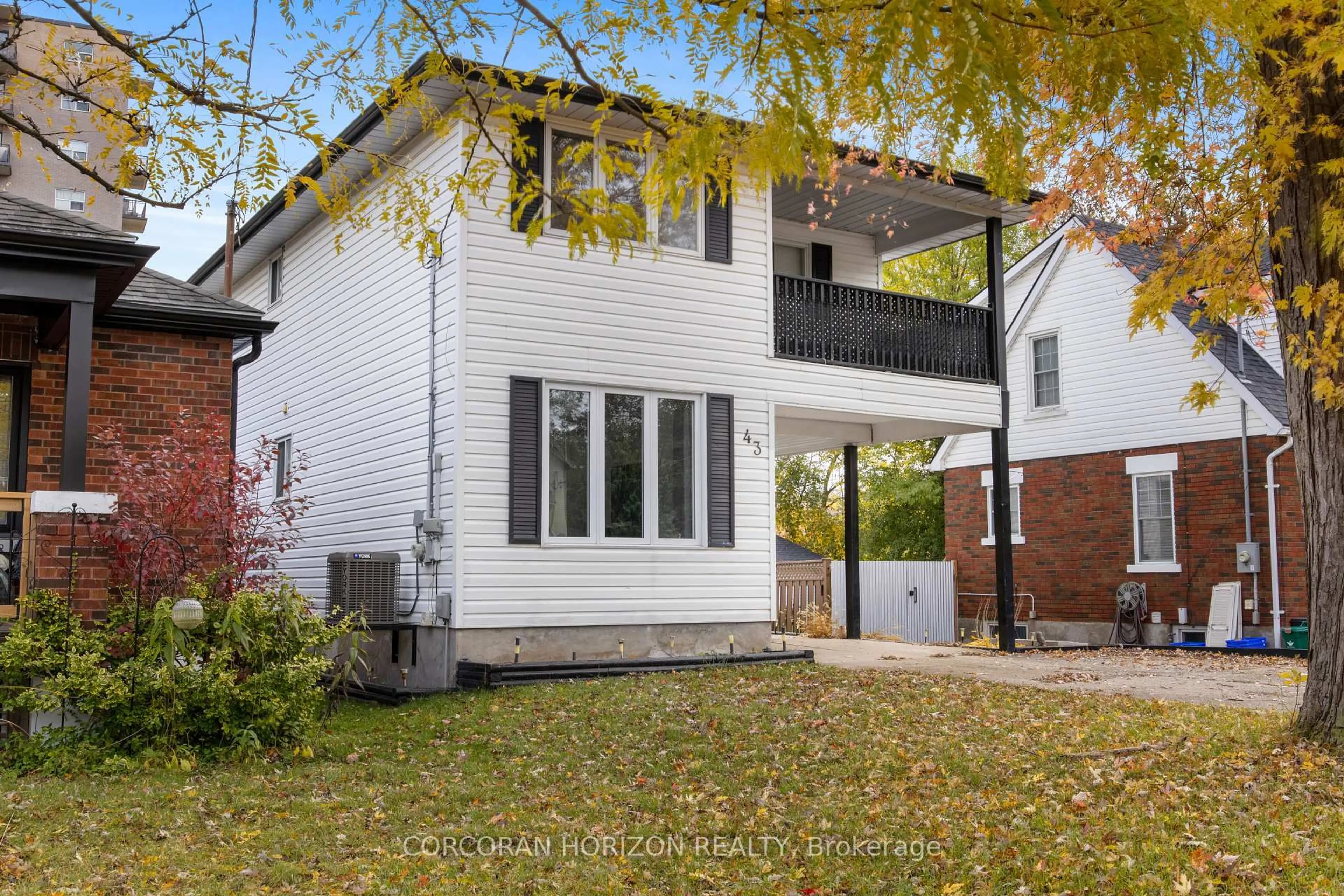 Home with brick exterior material, street for 43 Middleton St, Cambridge Ontario N1S 2R2