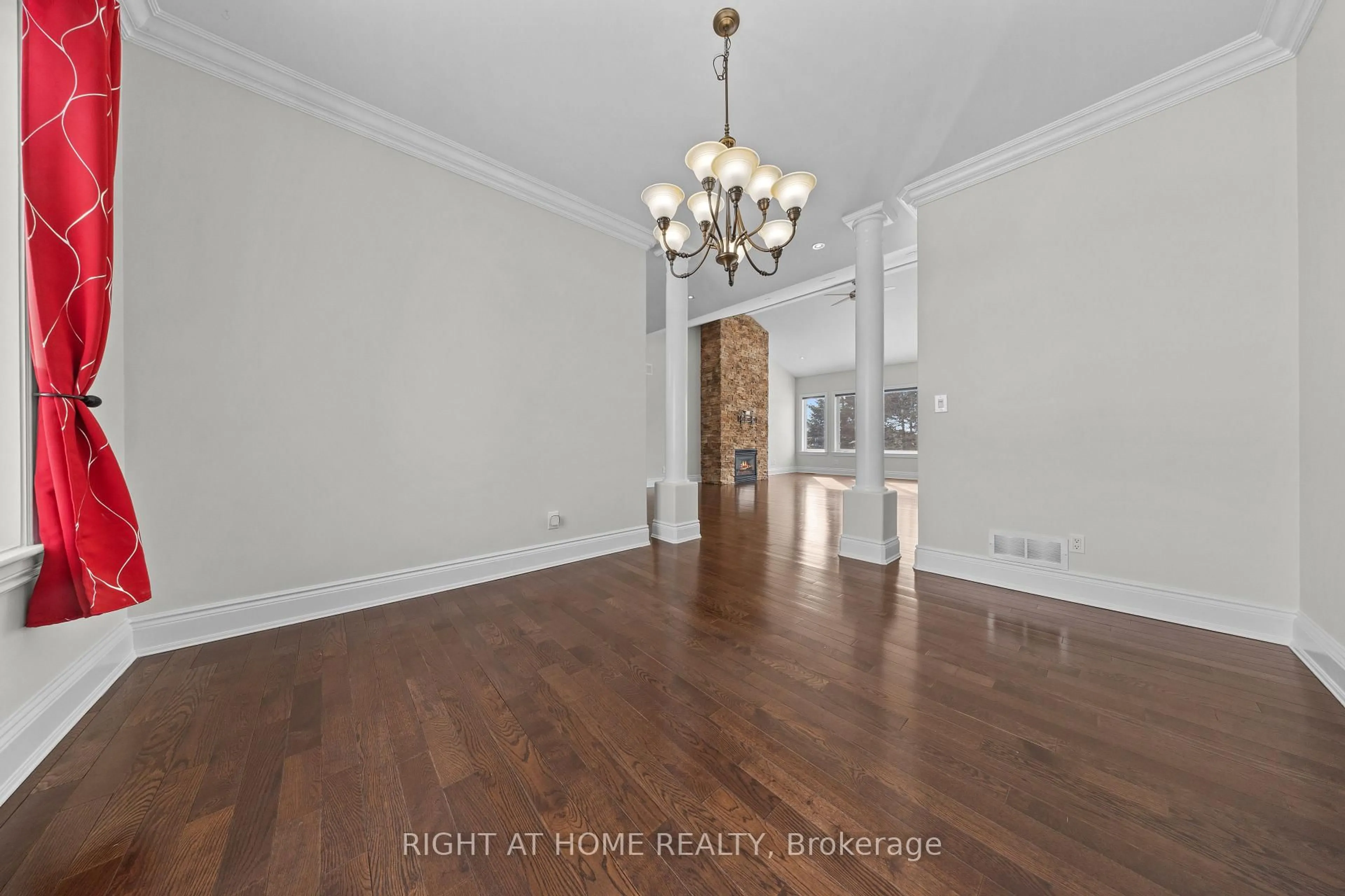 A pic of a room for 6833 Suncrest Dr, Ottawa Ontario K4P 0B2