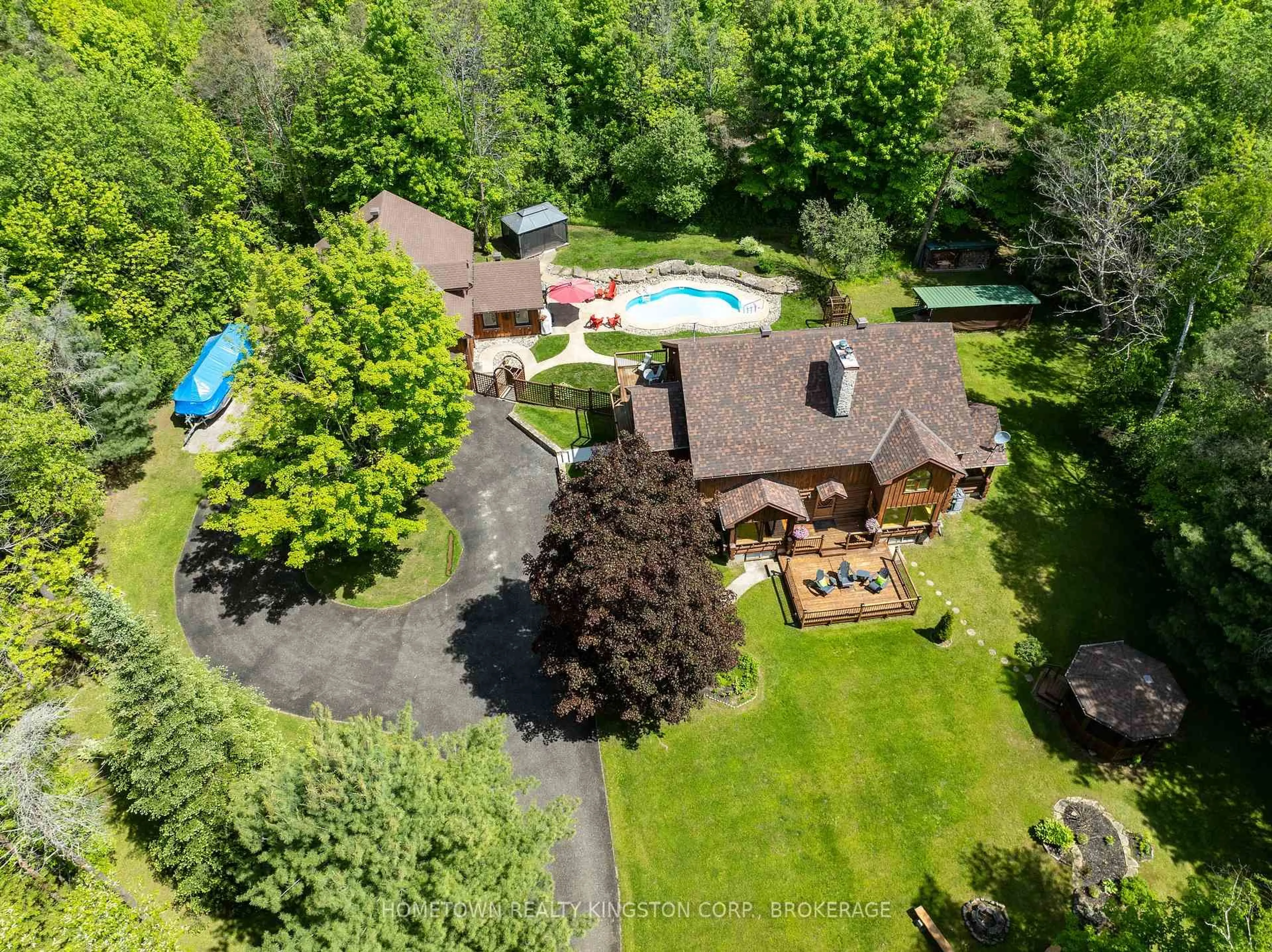 A pic from outside/outdoor area/front of a property/back of a property/a pic from drone, unknown for 199 Kelly's Rd, Rideau Lakes Ontario K7A 4S5