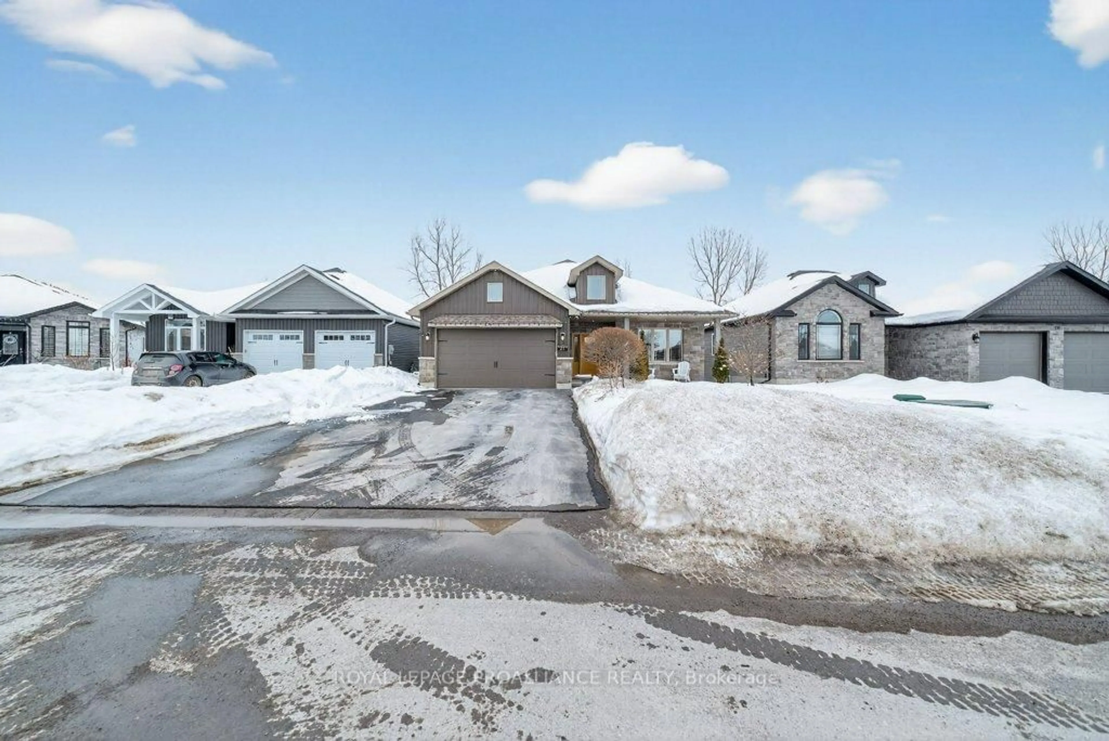 A pic from outside/outdoor area/front of a property/back of a property/a pic from drone, street for 21 Brookfield Cres, Quinte West Ontario K8V 0H9