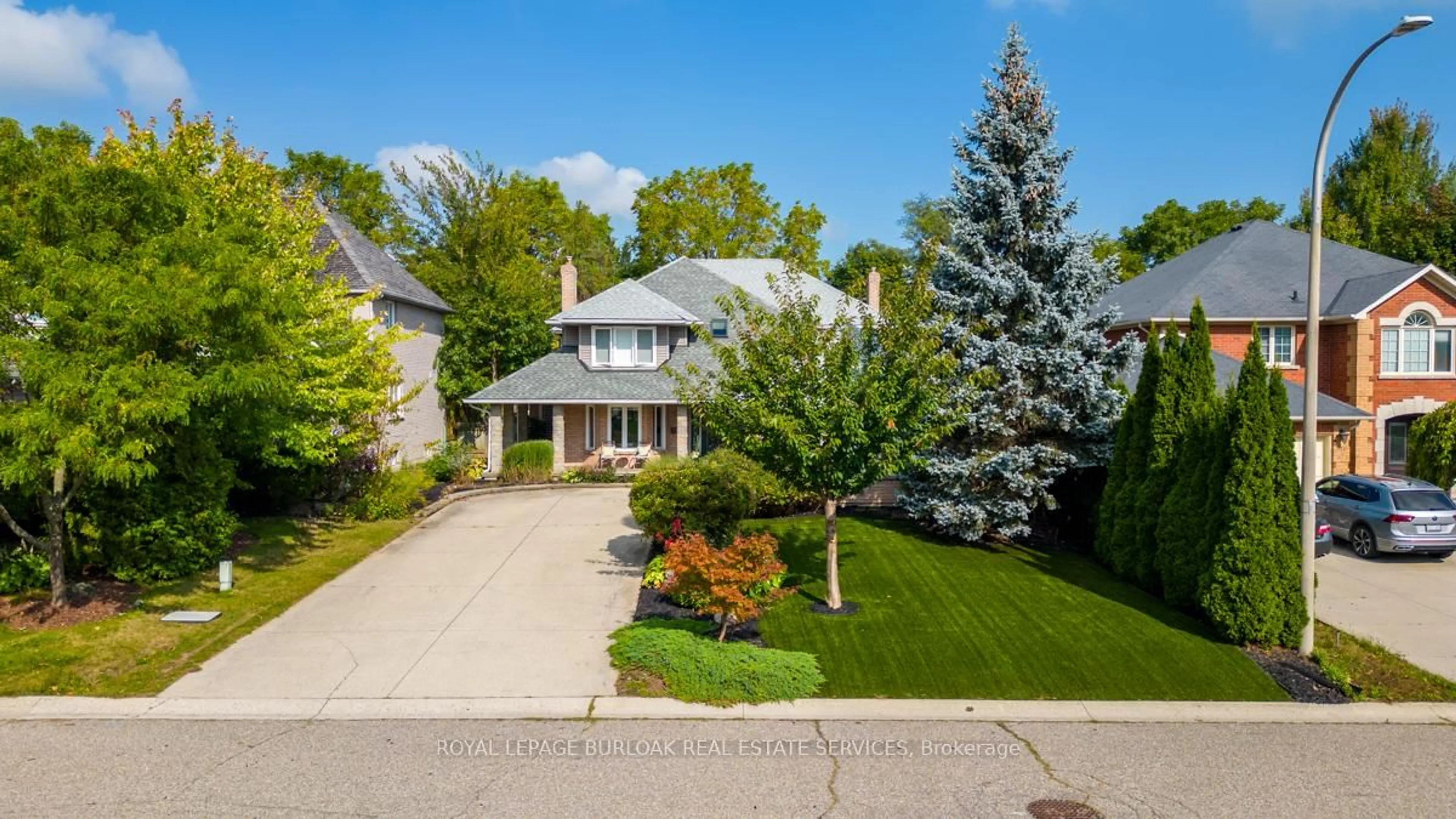 A pic from outside/outdoor area/front of a property/back of a property/a pic from drone, street for 117 Miller Dr, Hamilton Ontario L9G 4W2