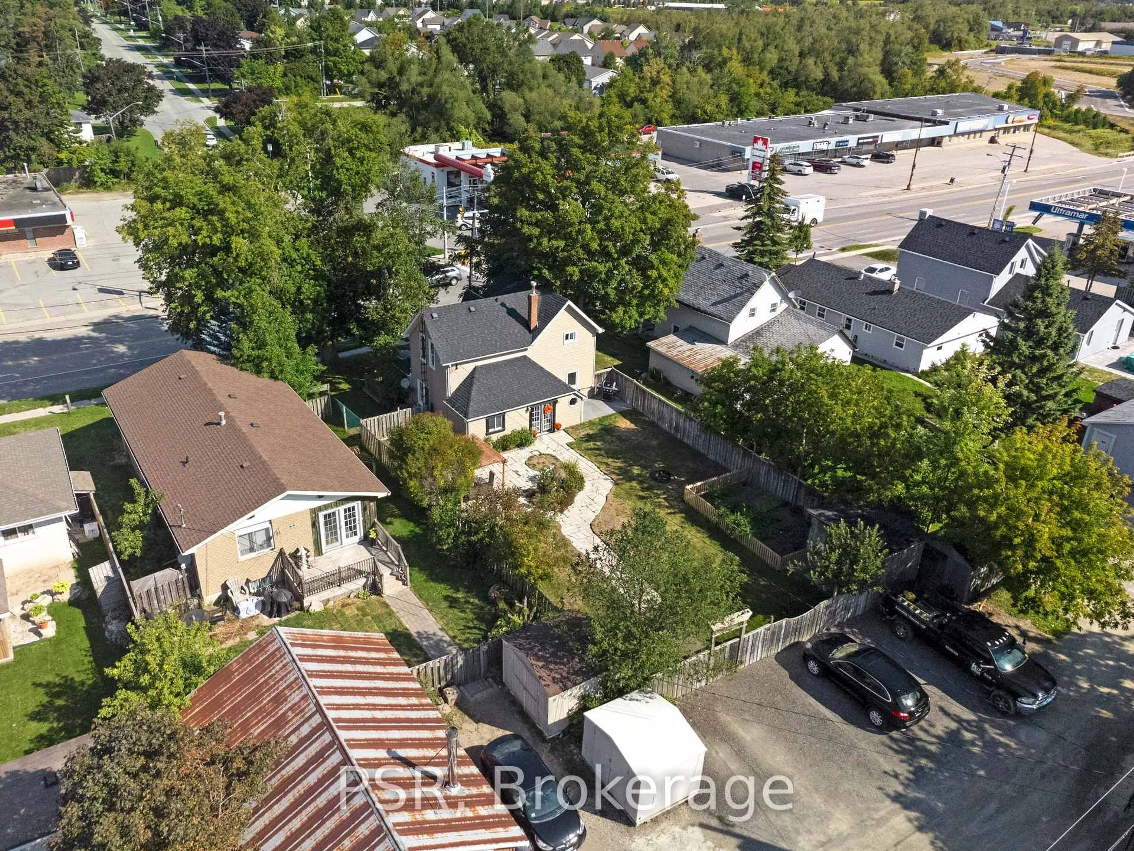 A pic from outside/outdoor area/front of a property/back of a property/a pic from drone, street for 505 Main St, Shelburne Ontario L9V 2Z1