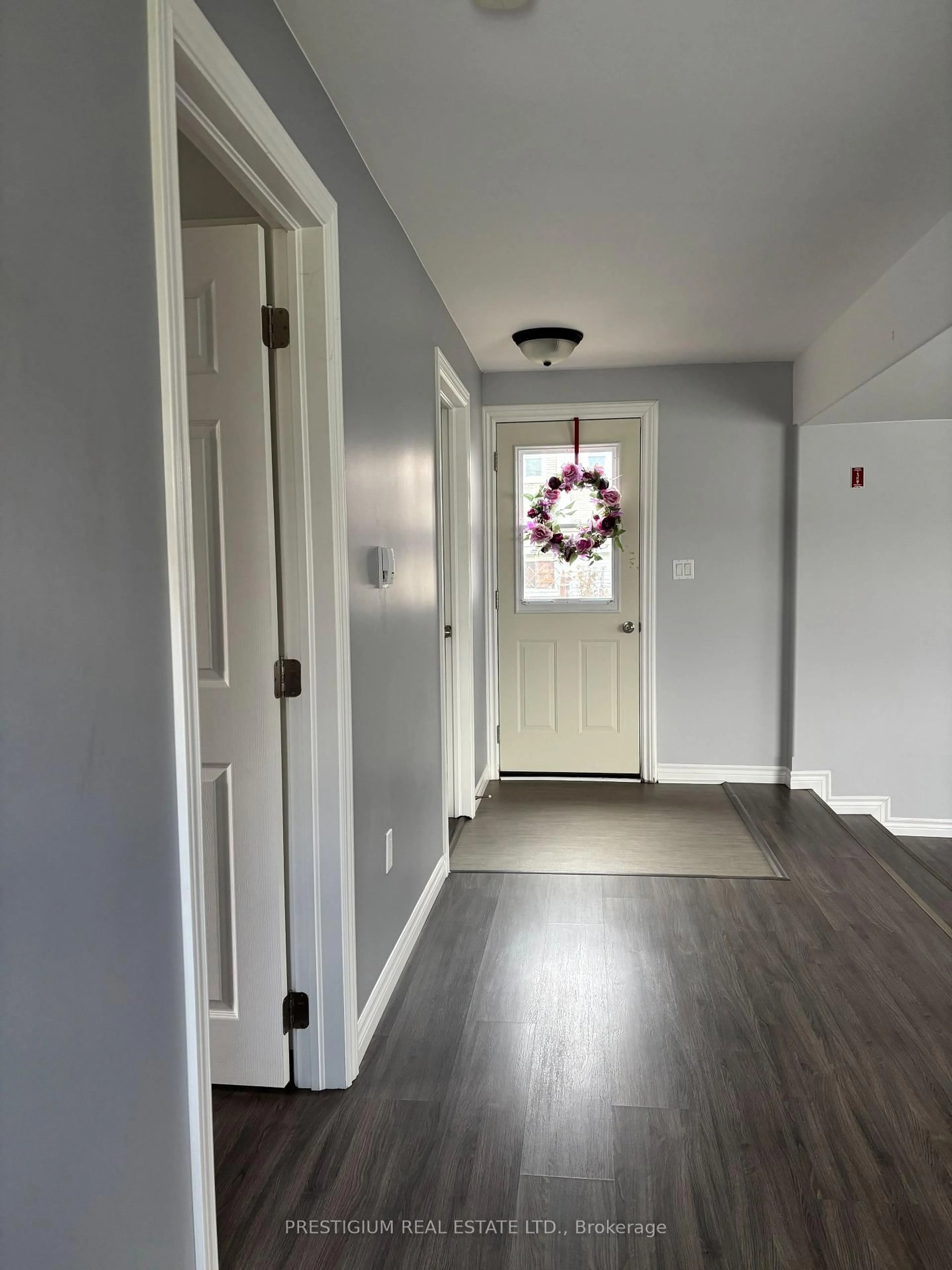 Indoor entryway for 169 East Balfour St, Sault Ste Marie Ontario P6C 1X7