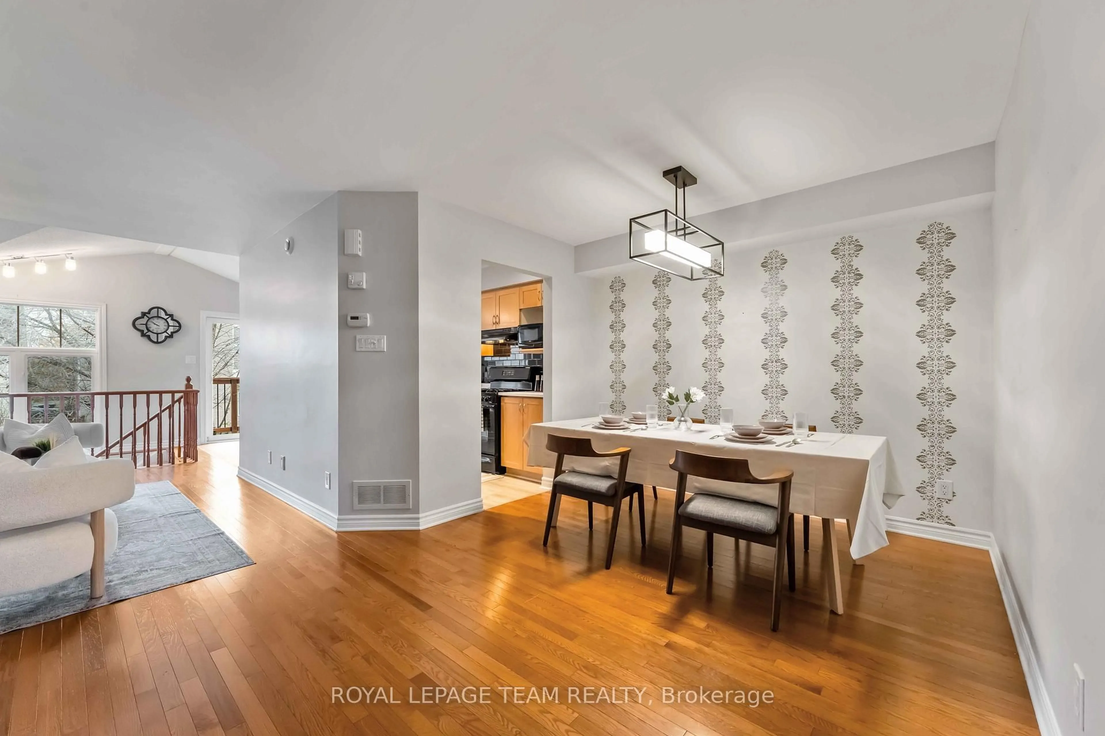 Dining room, unknown for 246 Tandalee Cres, Ottawa Ontario K2M 0A1