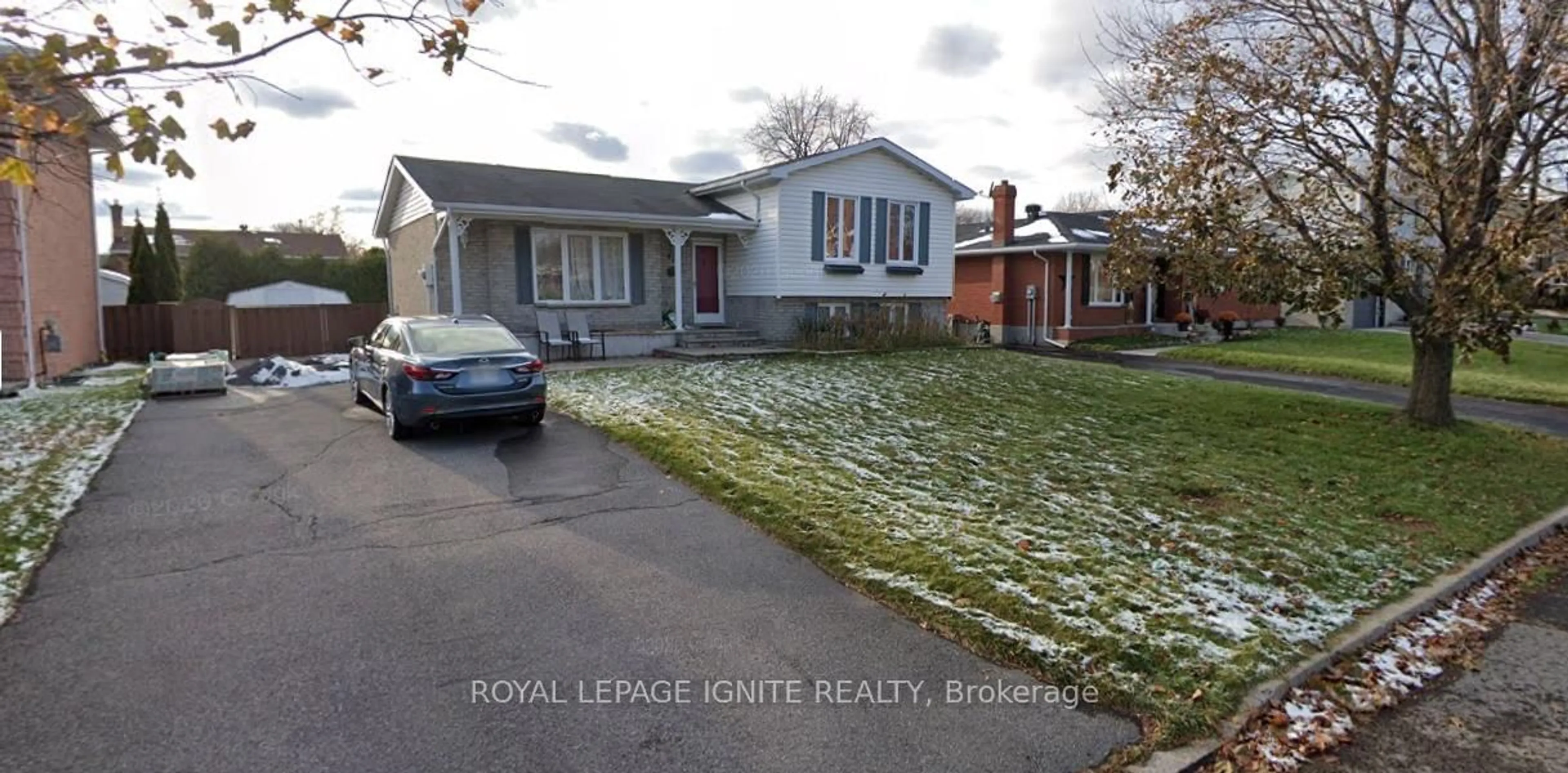 Unknown for 810 Chelsea Cres, Cornwall Ontario K6H 6Y4