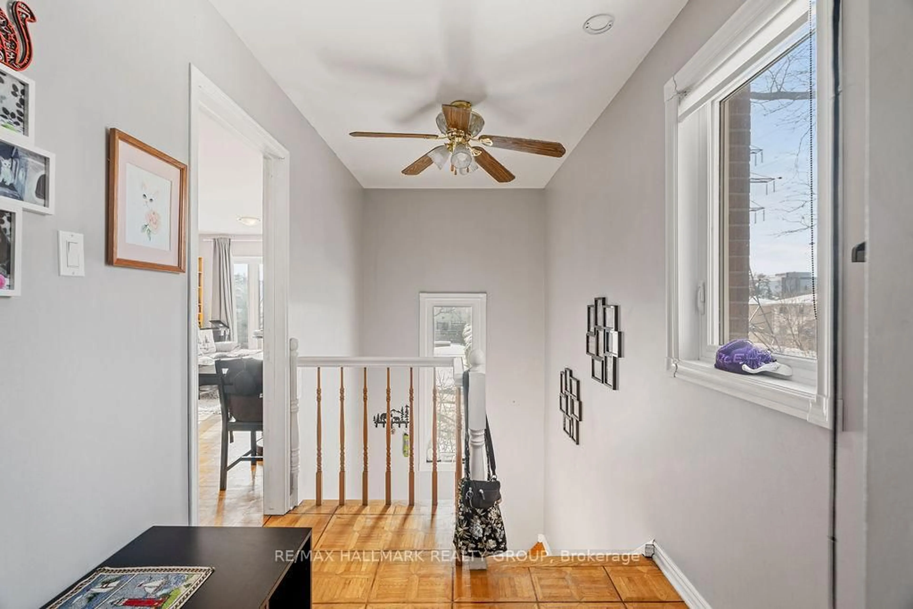 Indoor entryway for 217 Dovercourt Ave, Ottawa Ontario K1Z 7H3