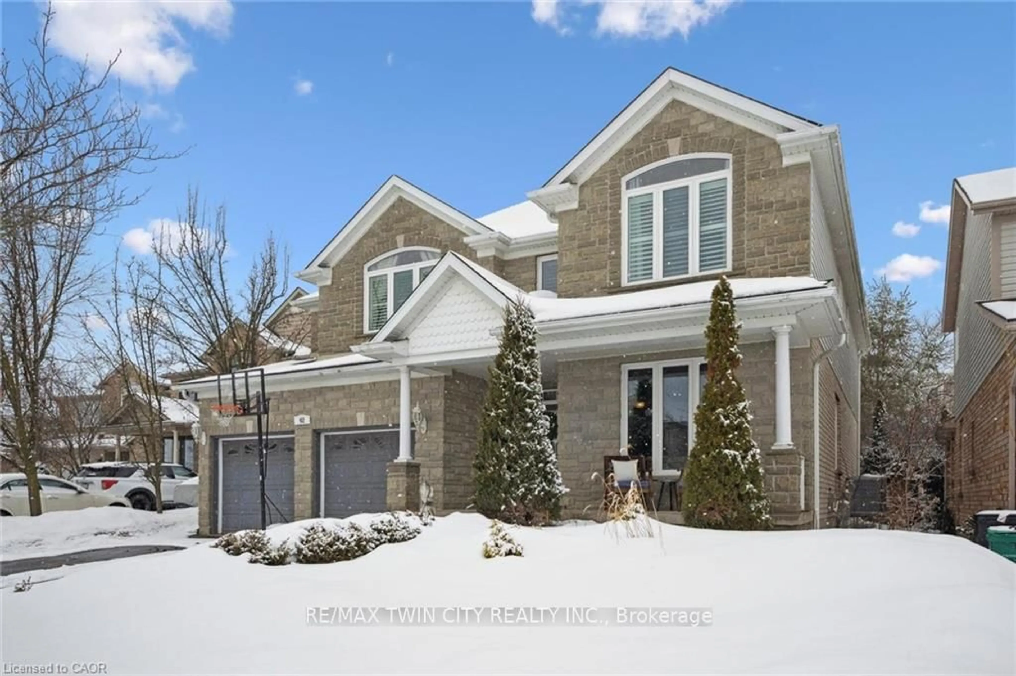 Home with brick exterior material, street for 42 FISCHER Crt, Kitchener Ontario N2P 2V9