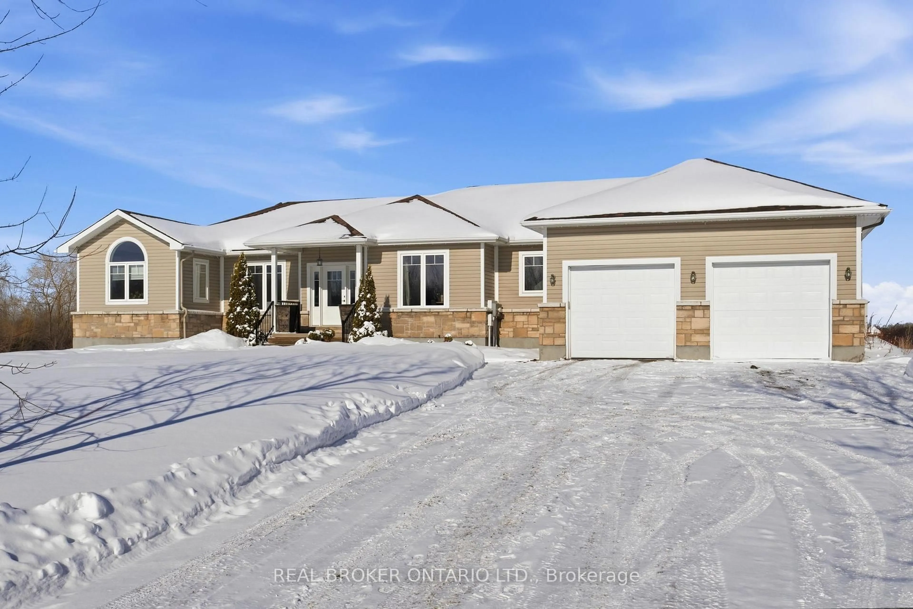 Home with brick exterior material, street for 933 Craig Rd, North Grenville Ontario K0G 1S0