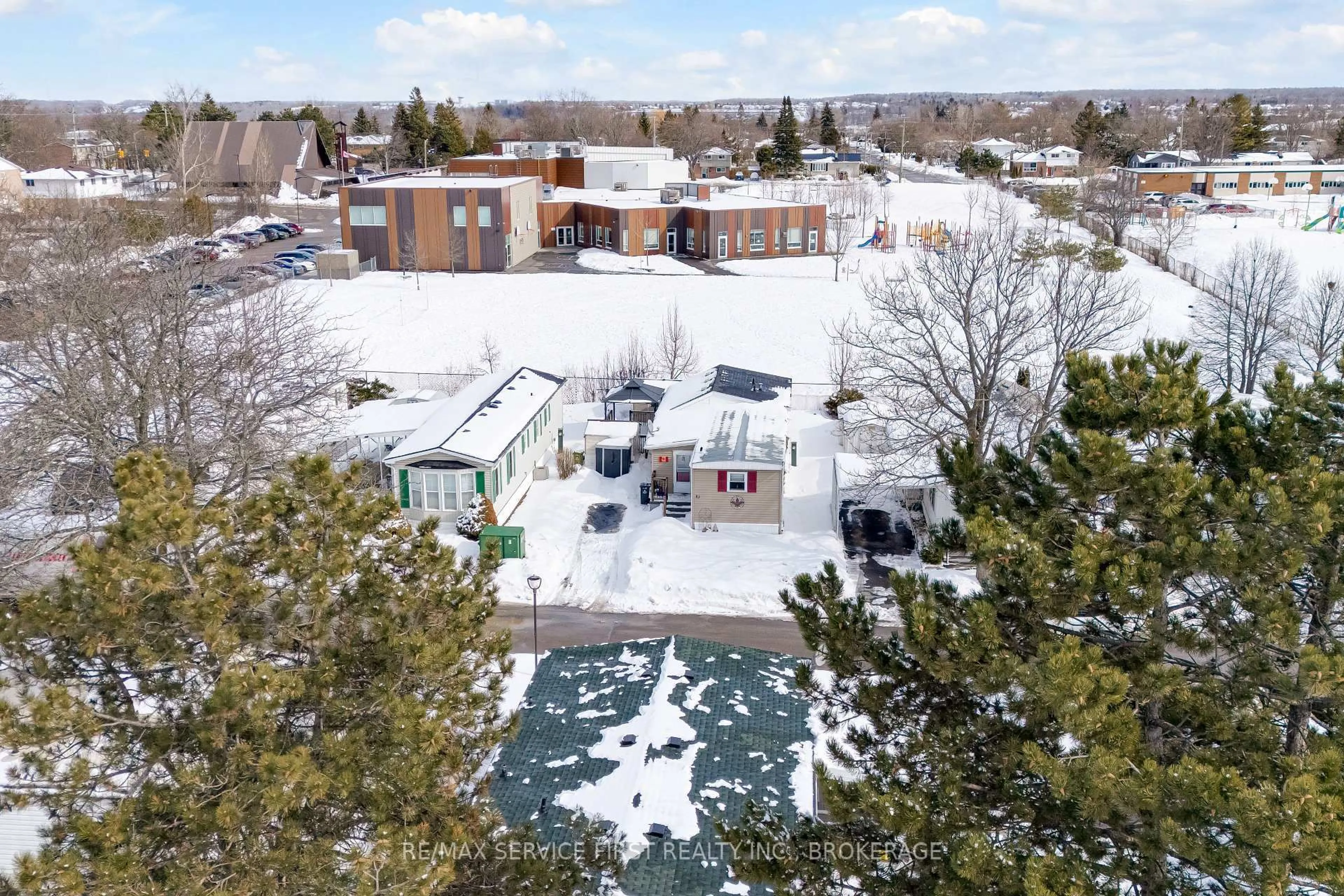 A pic from outside/outdoor area/front of a property/back of a property/a pic from drone, street for 83 Worthington Way, Kingston Ontario K7K 5C6