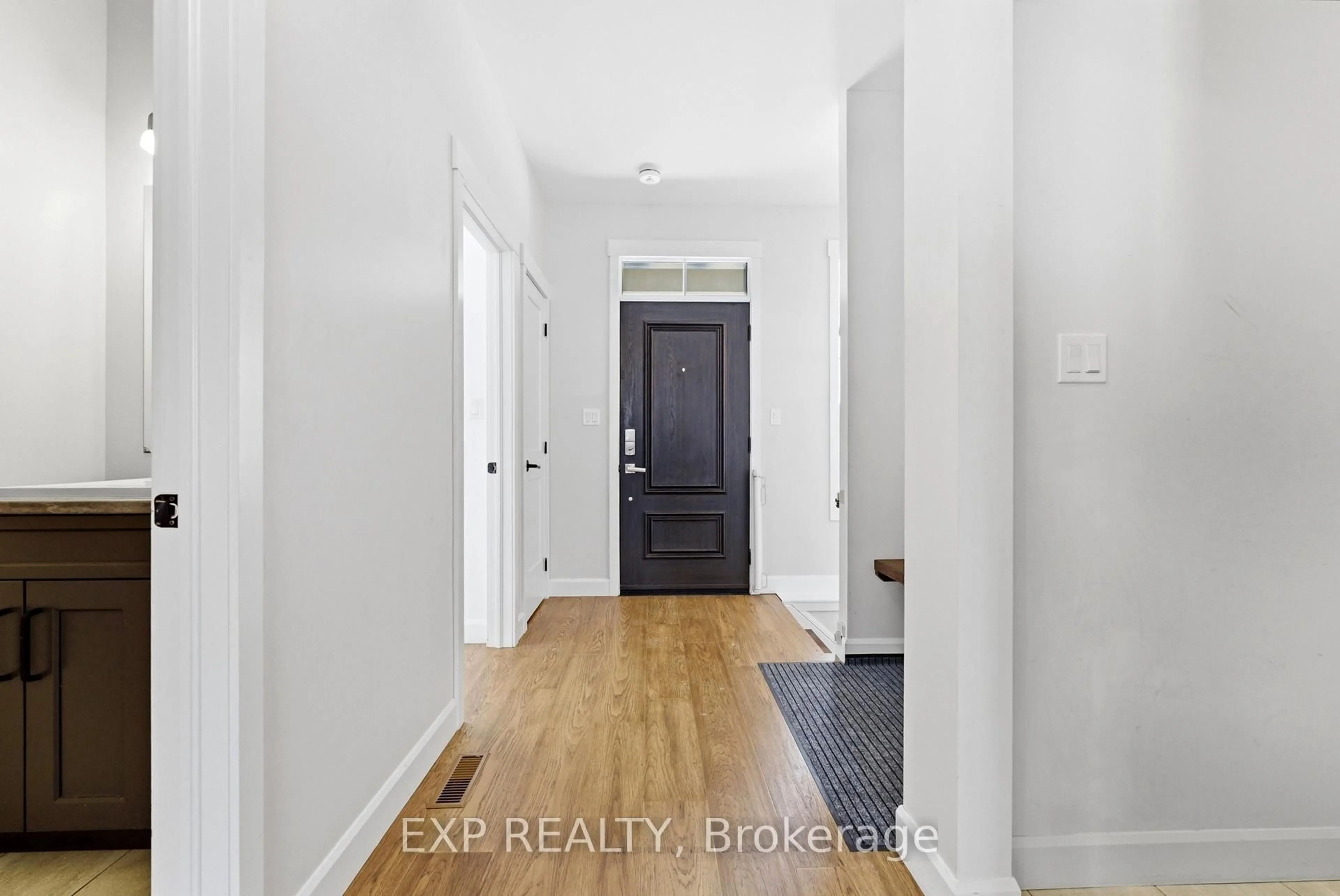 Indoor entryway for 62 Craig St, Belleville Ontario K8P 2J9